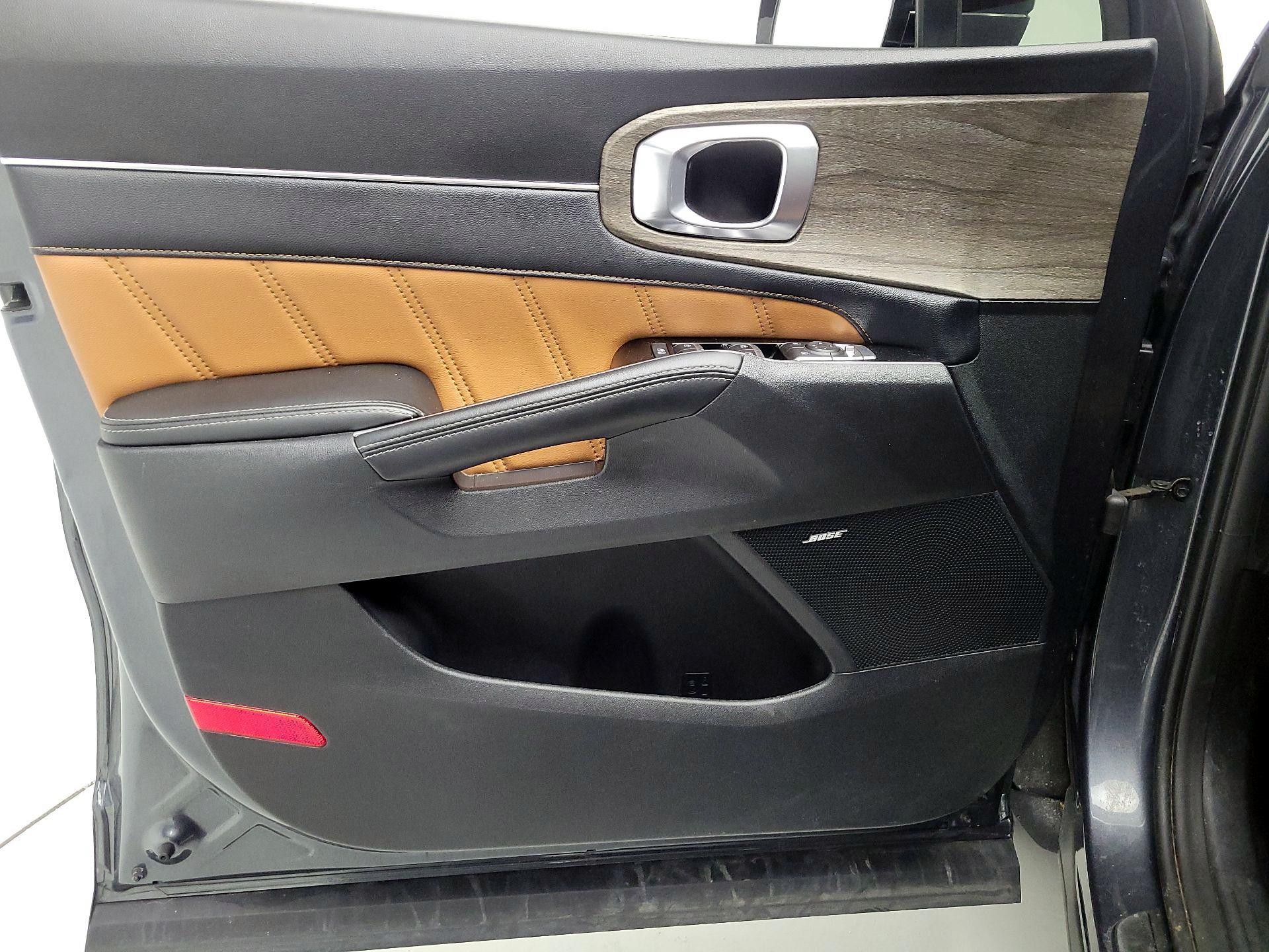 Thumbnail: 2021 Kia Sorento - 12