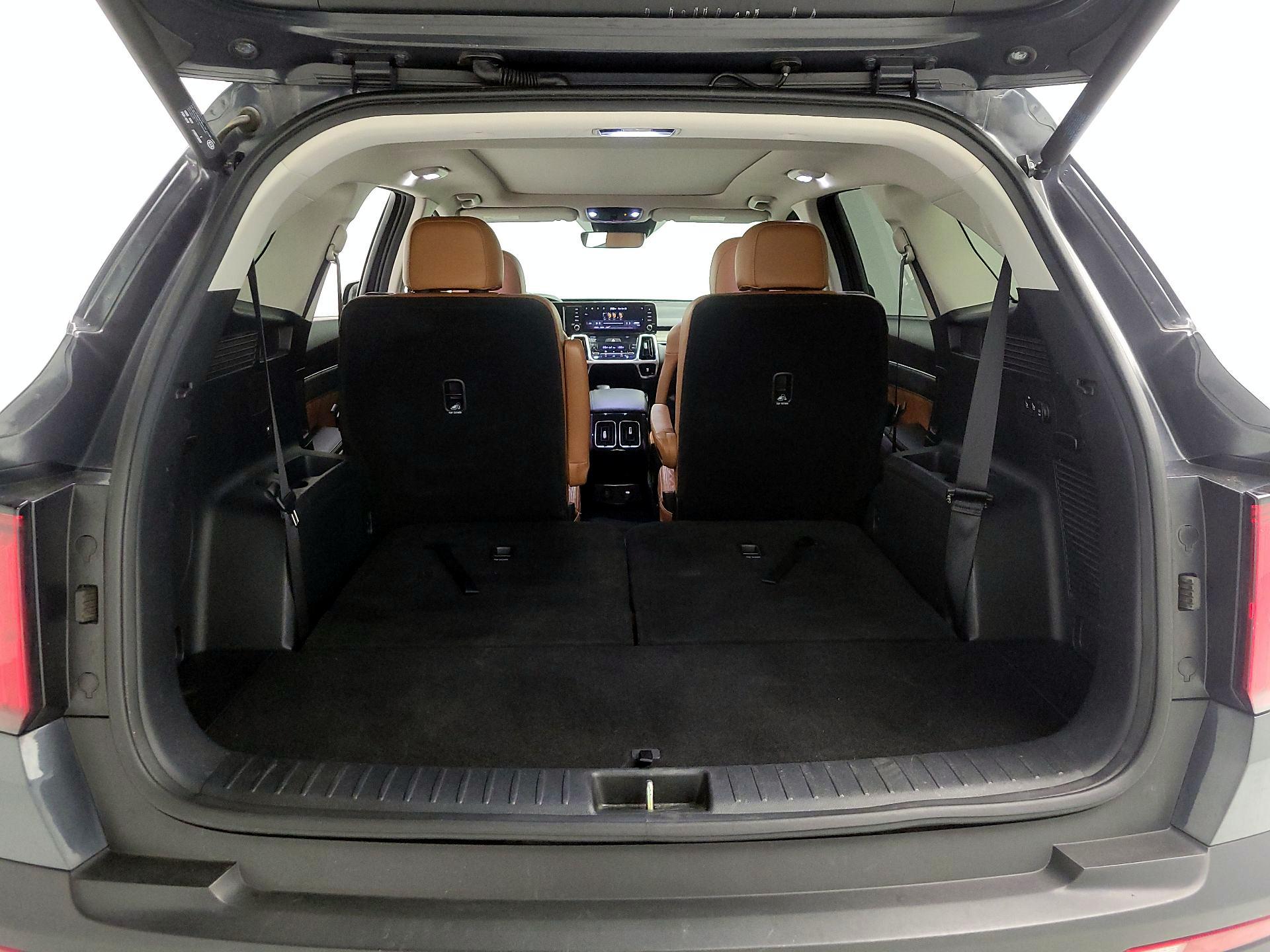 Thumbnail: 2021 Kia Sorento - 16