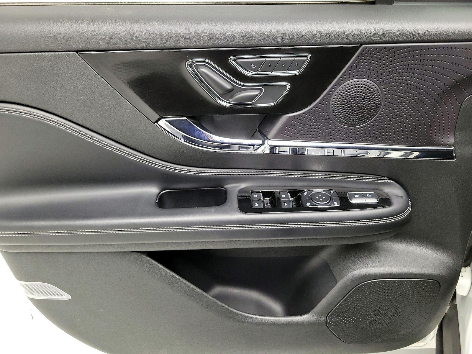 2024 Lincoln Corsair Premiere - Photo 13