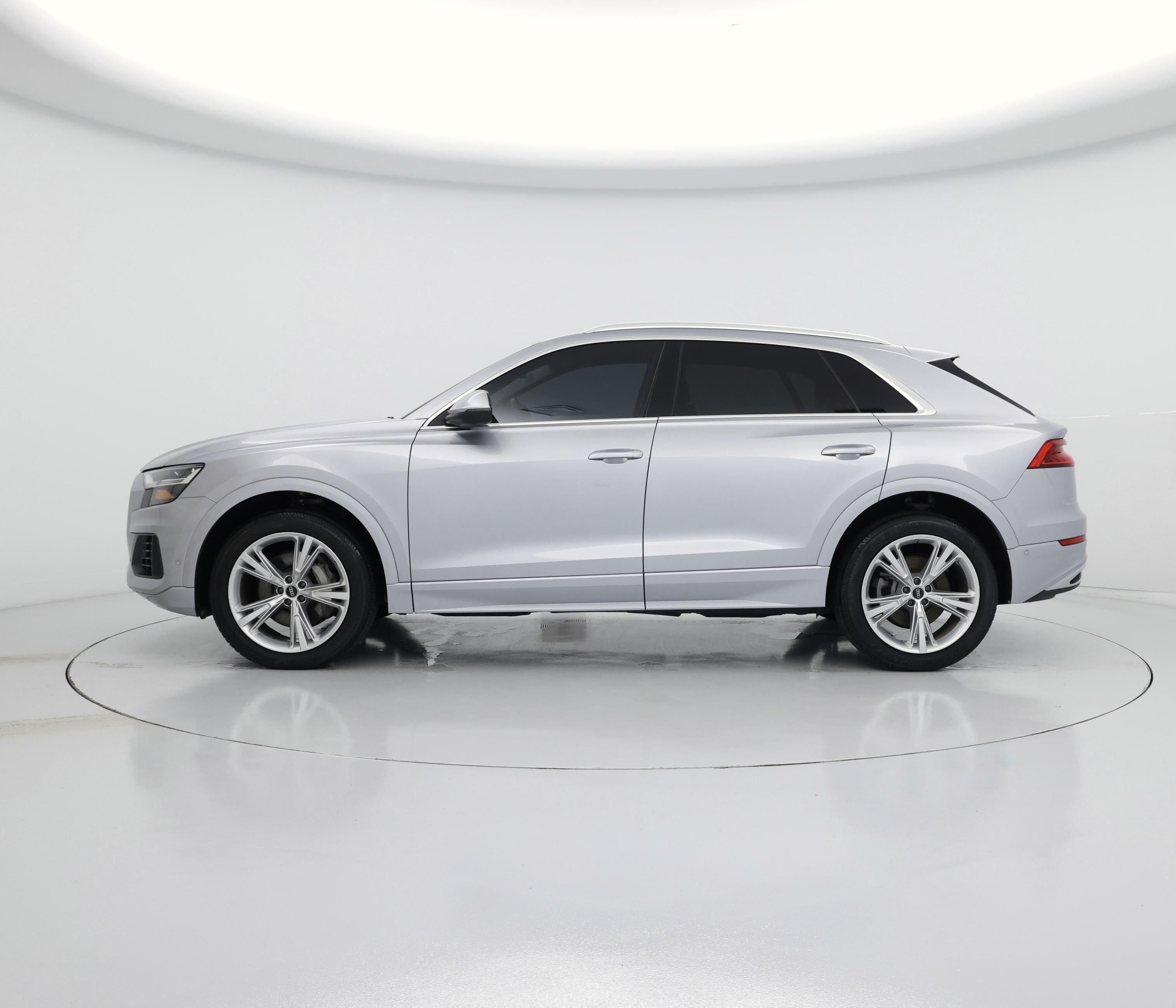 Thumbnail: 2022 Audi Q8 - 3