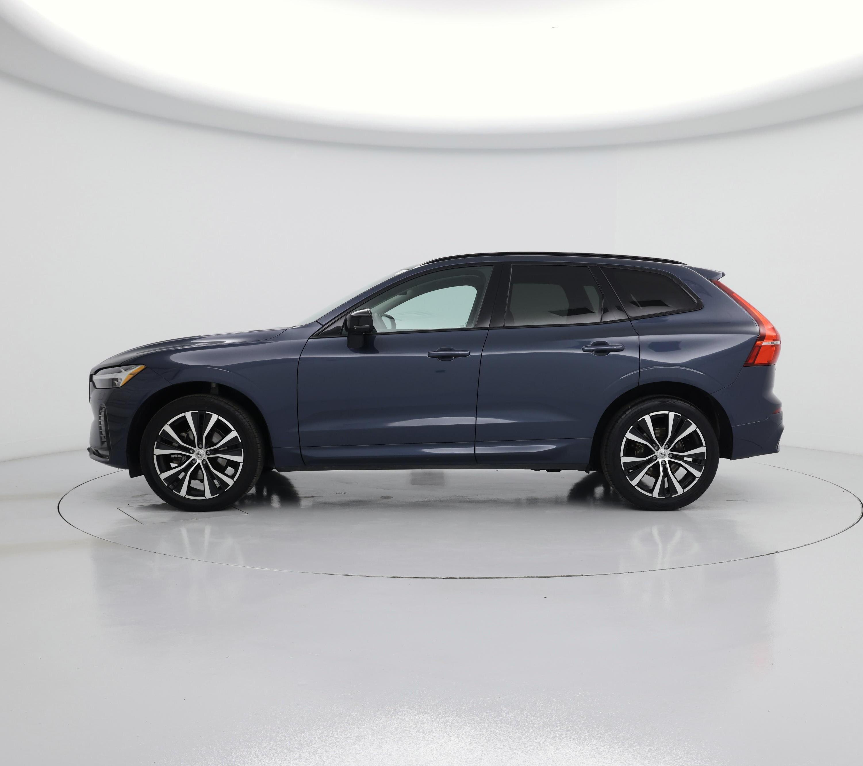 Thumbnail: 2024 Volvo XC60 - 3