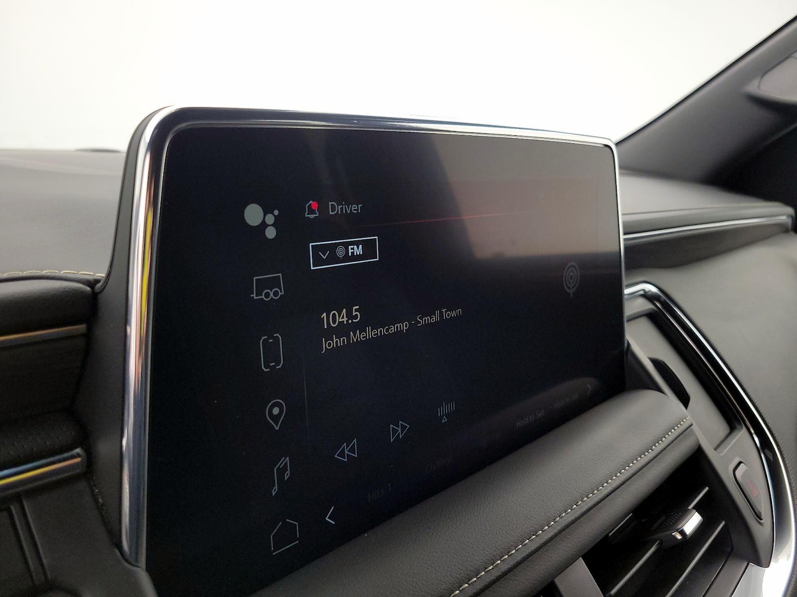 2024 GMC Yukon SLT - Photo 17
