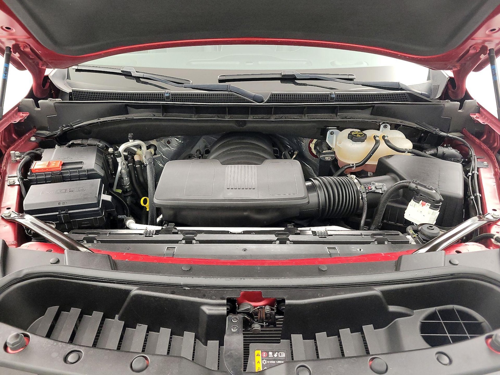 2024 GMC Yukon SLT - Photo 25
