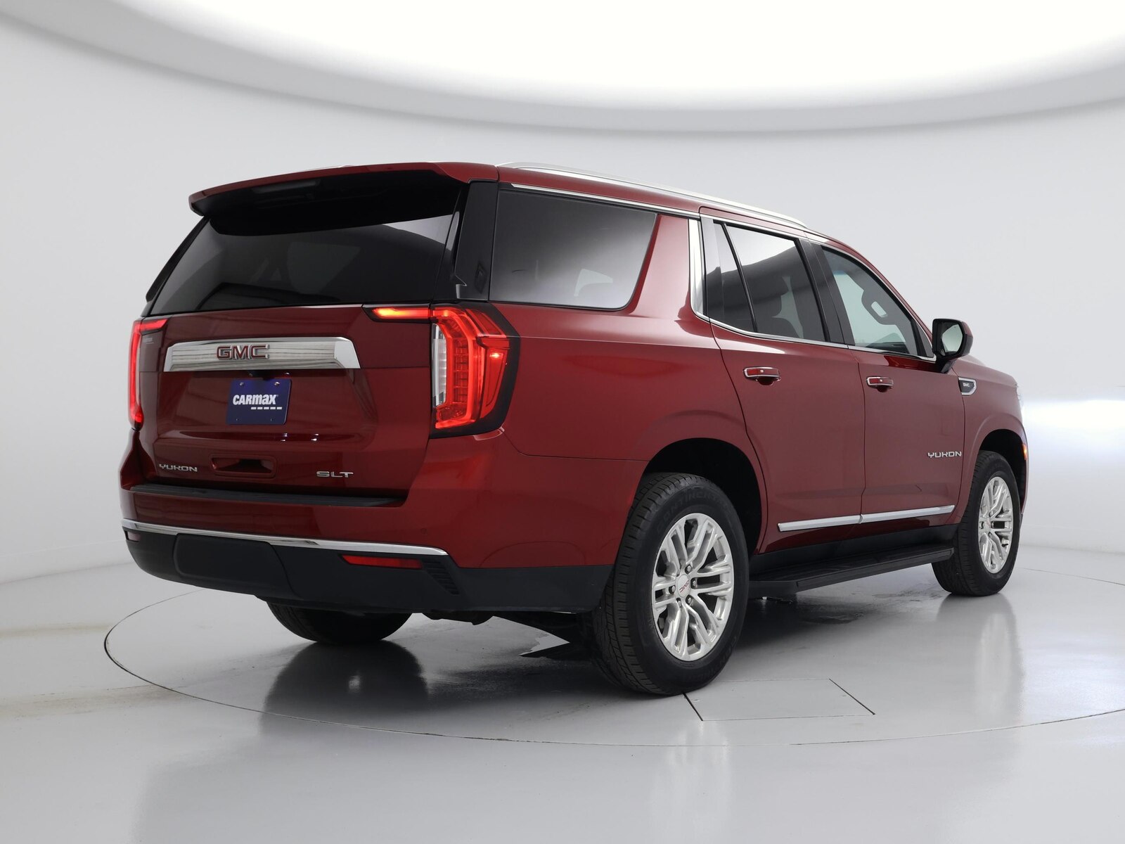 2024 GMC Yukon SLT - Photo 9