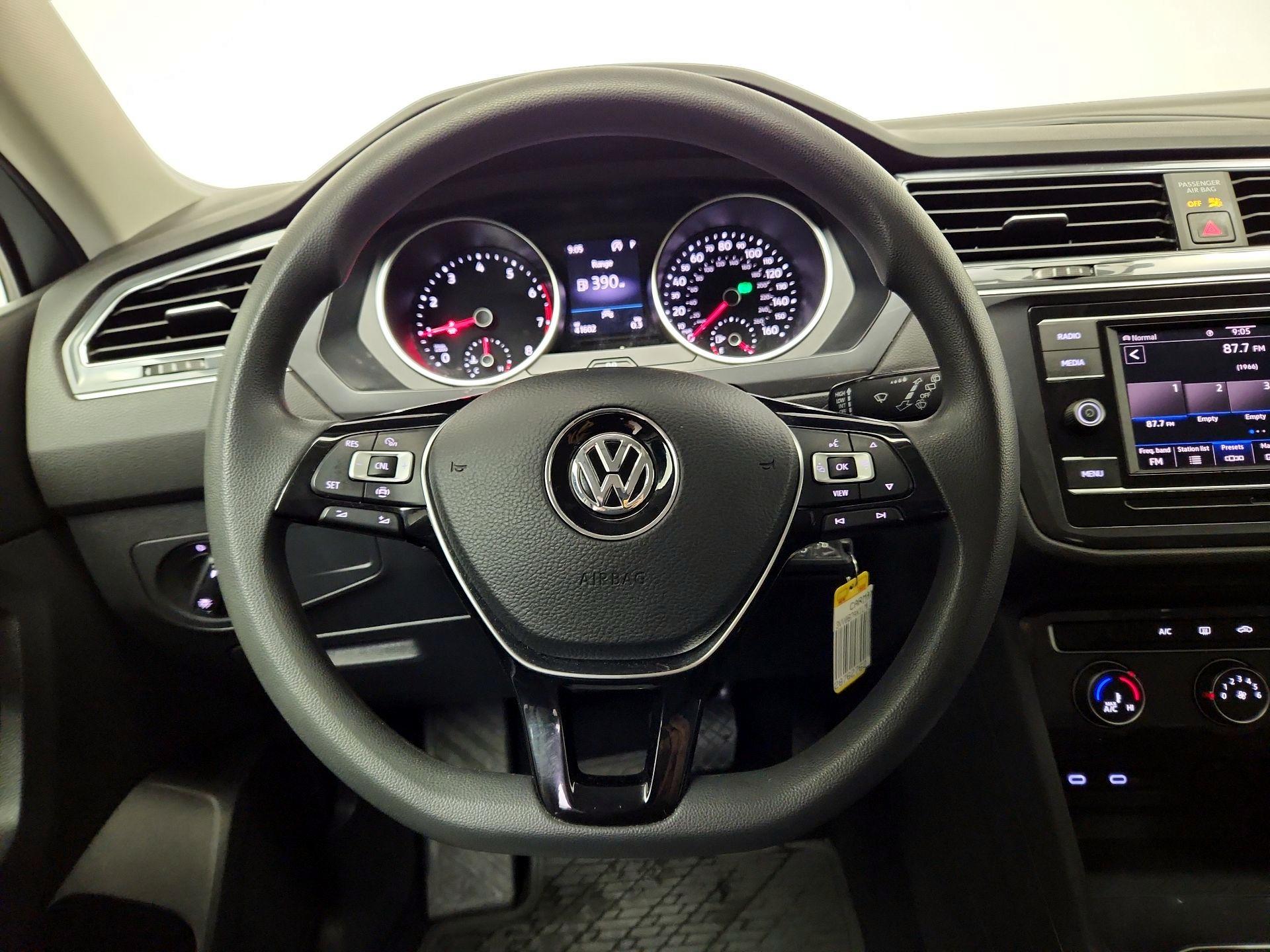 Thumbnail: 2020 Volkswagen Tiguan - 10