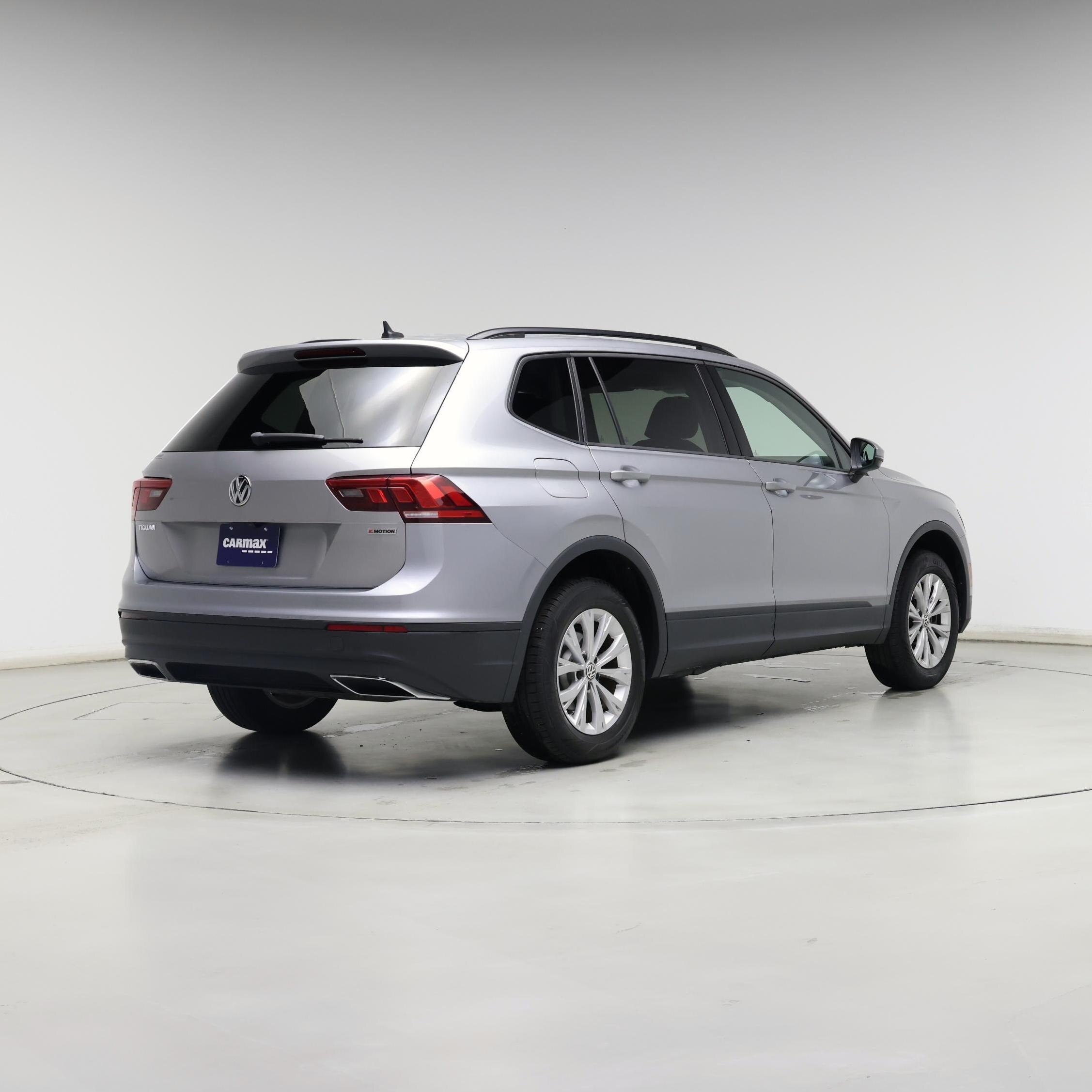 Thumbnail: 2020 Volkswagen Tiguan - 8