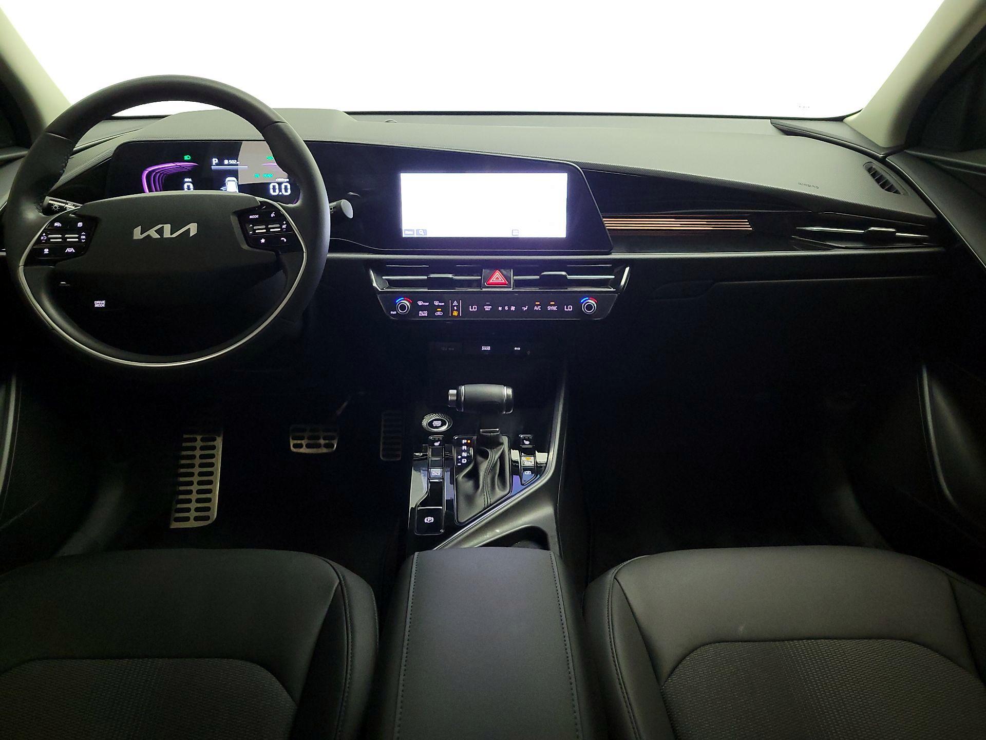 Thumbnail: 2023 Kia Niro - 9