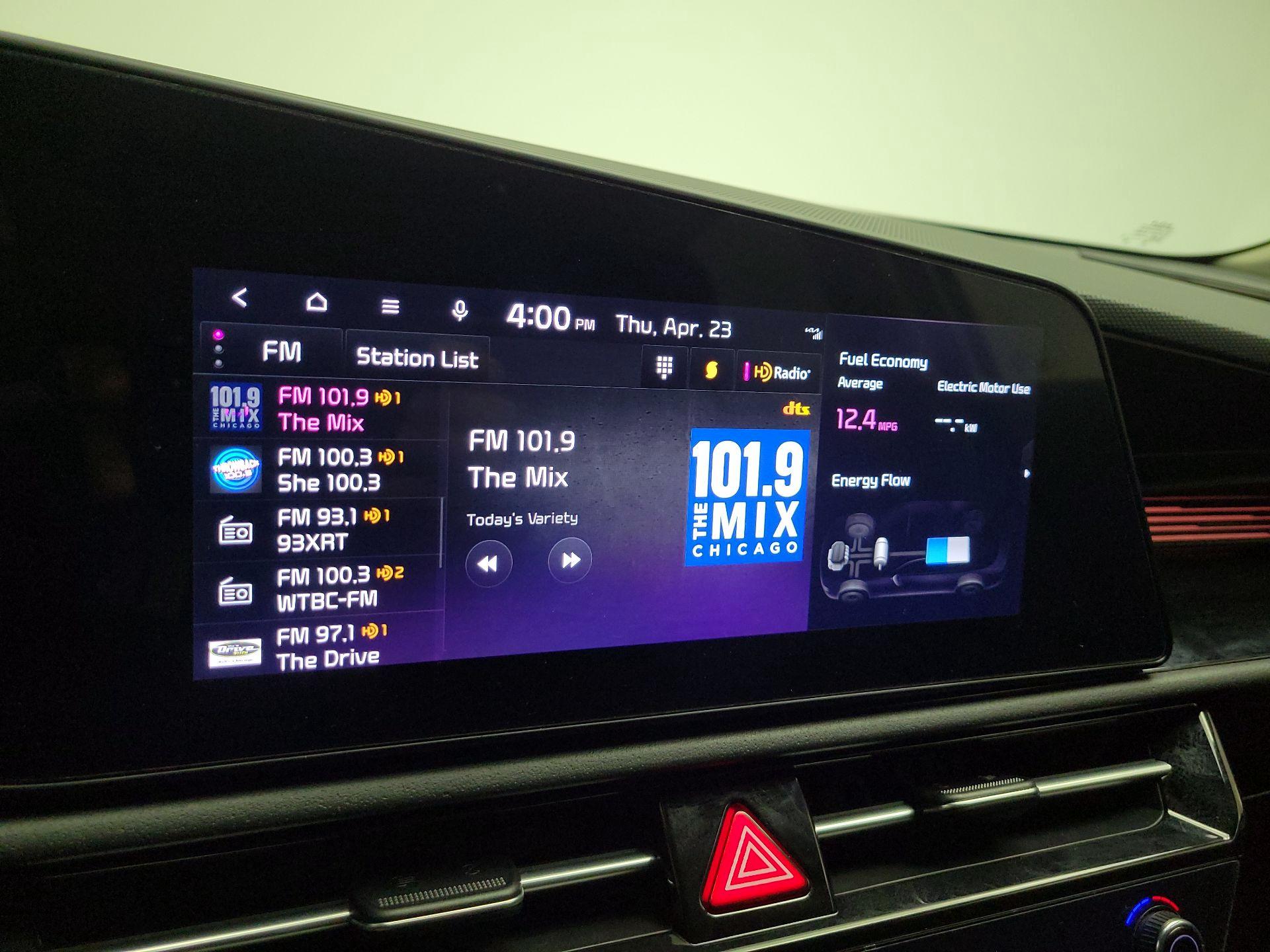 Thumbnail: 2023 Kia Niro - 16