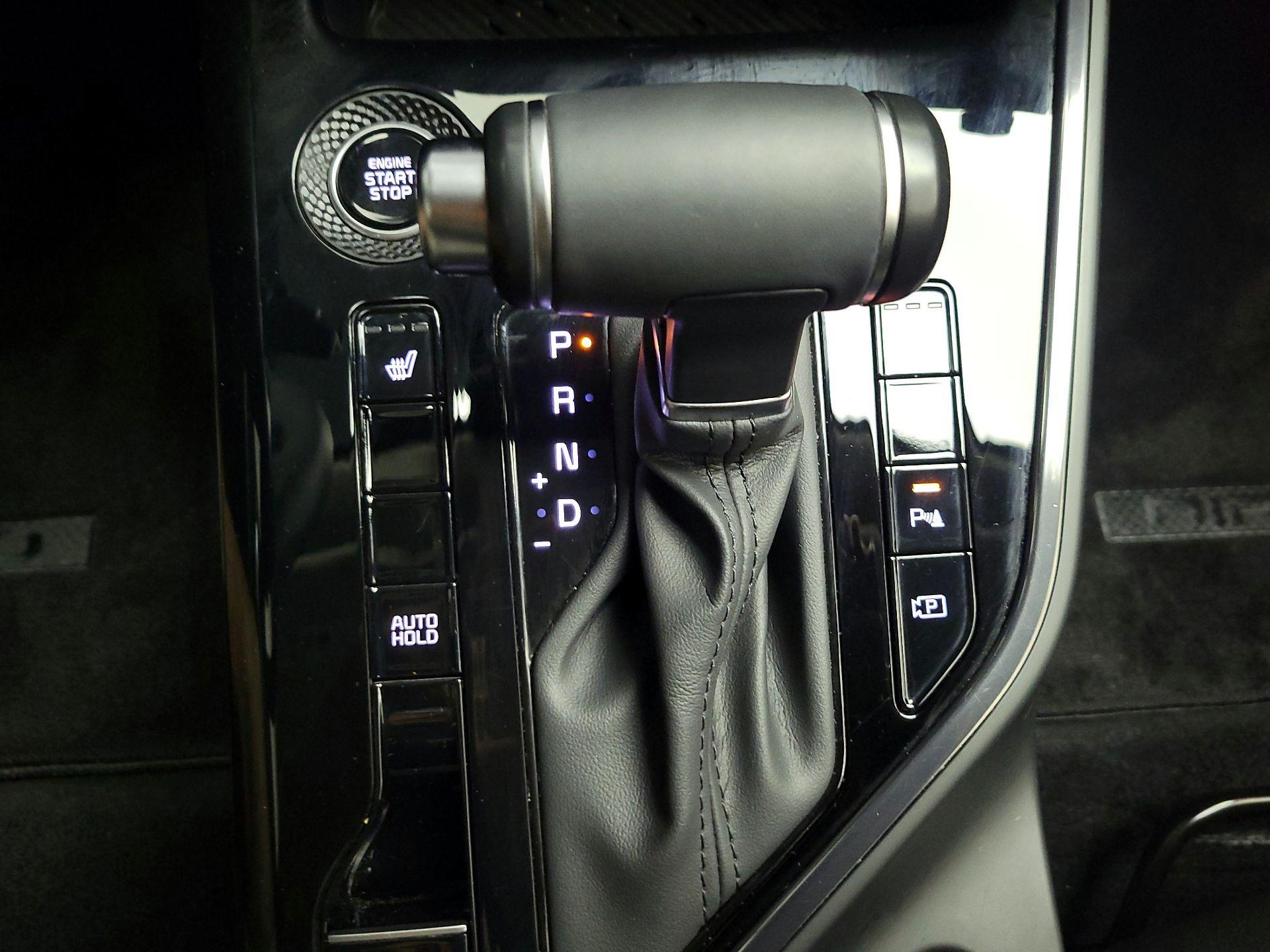 Thumbnail: 2023 Kia Niro - 18