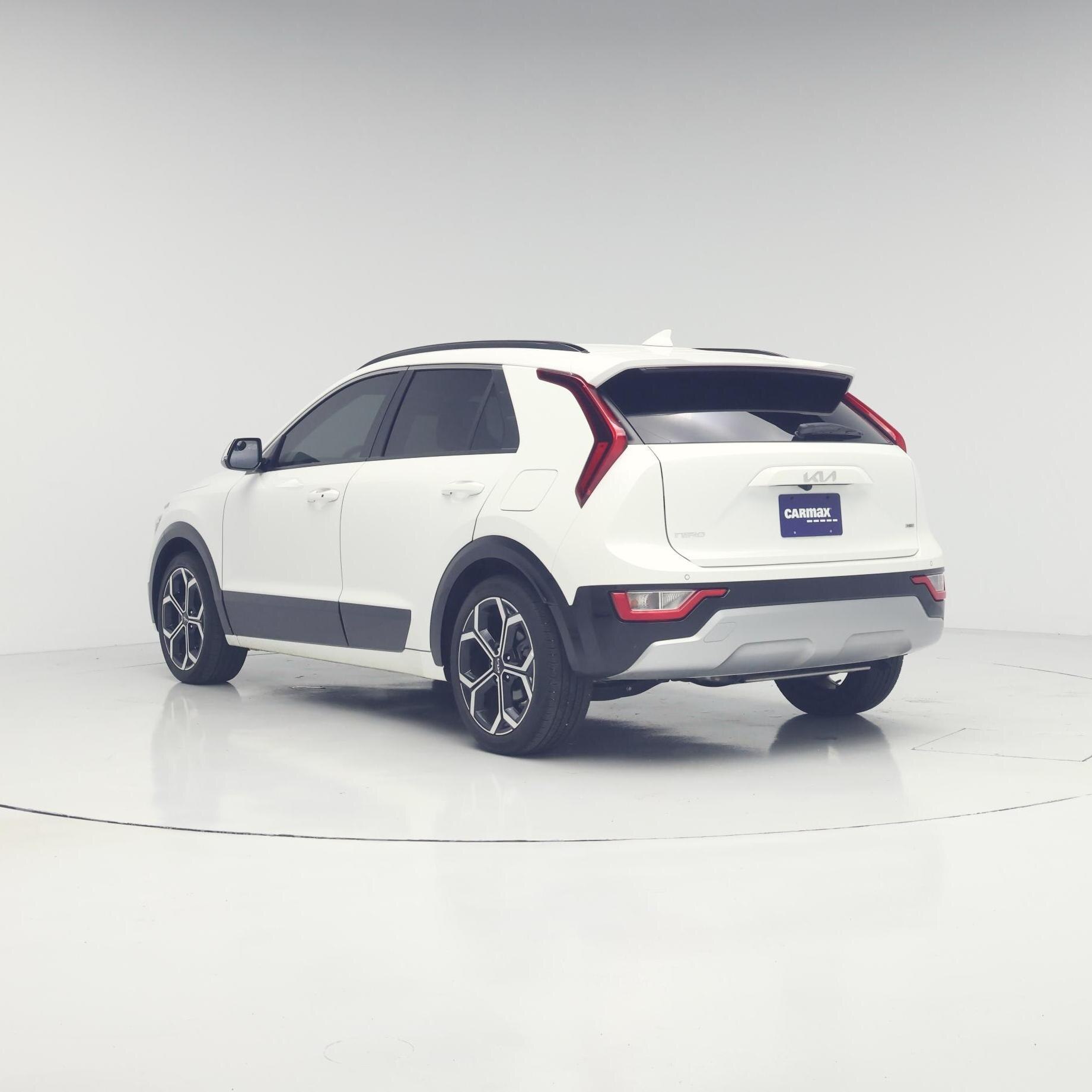 Thumbnail: 2023 Kia Niro - 2