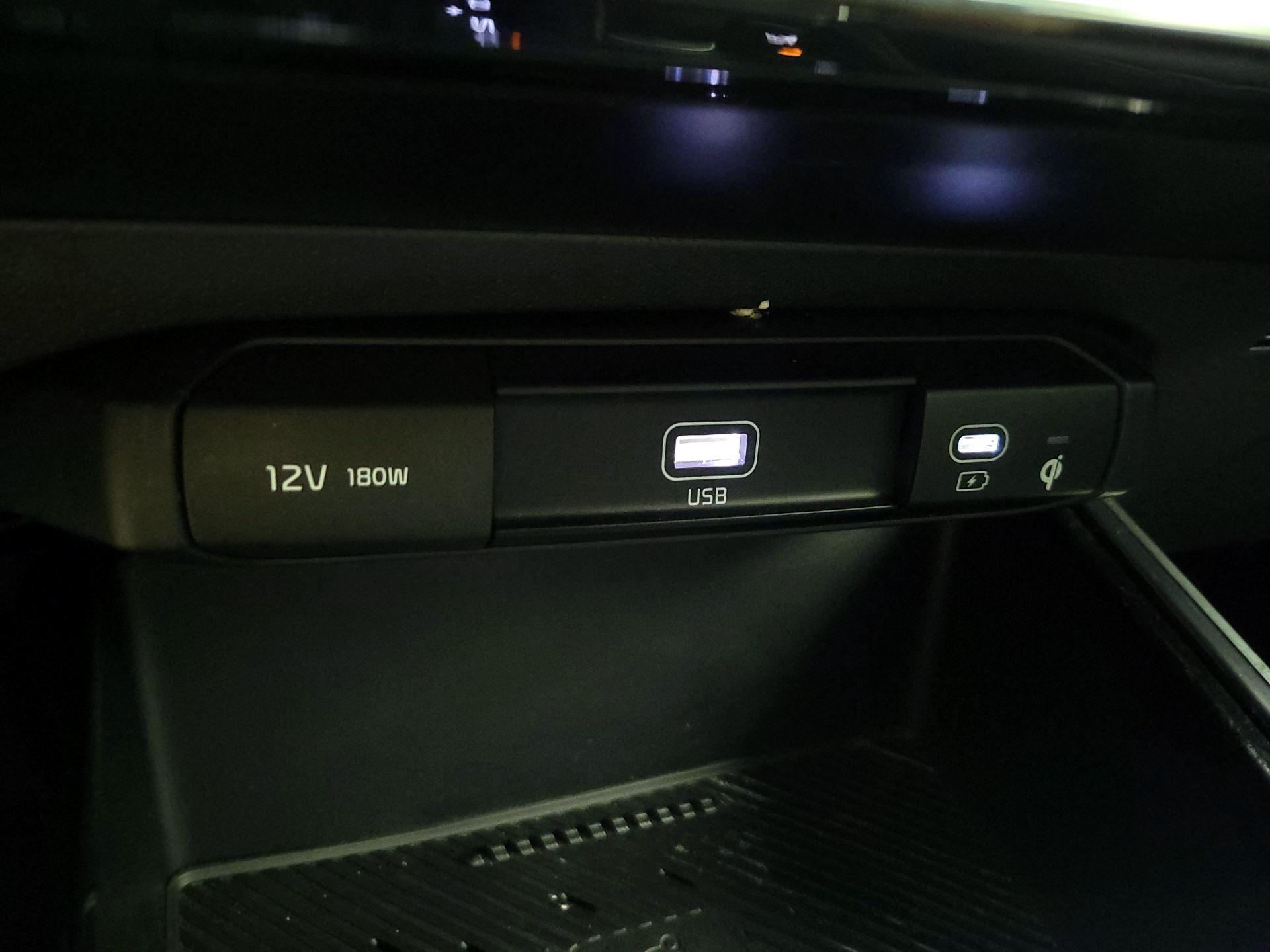 Thumbnail: 2023 Kia Niro - 19