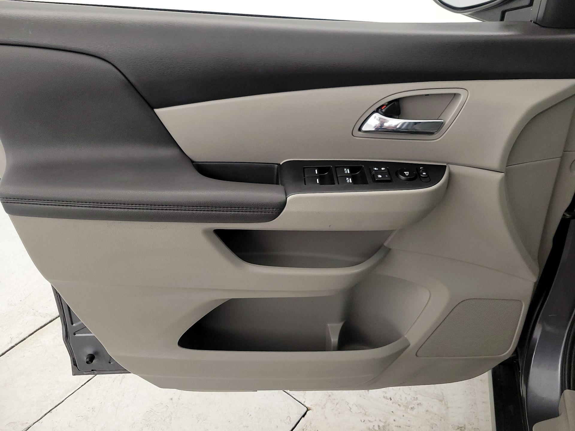Thumbnail: 2016 Honda Odyssey - 12