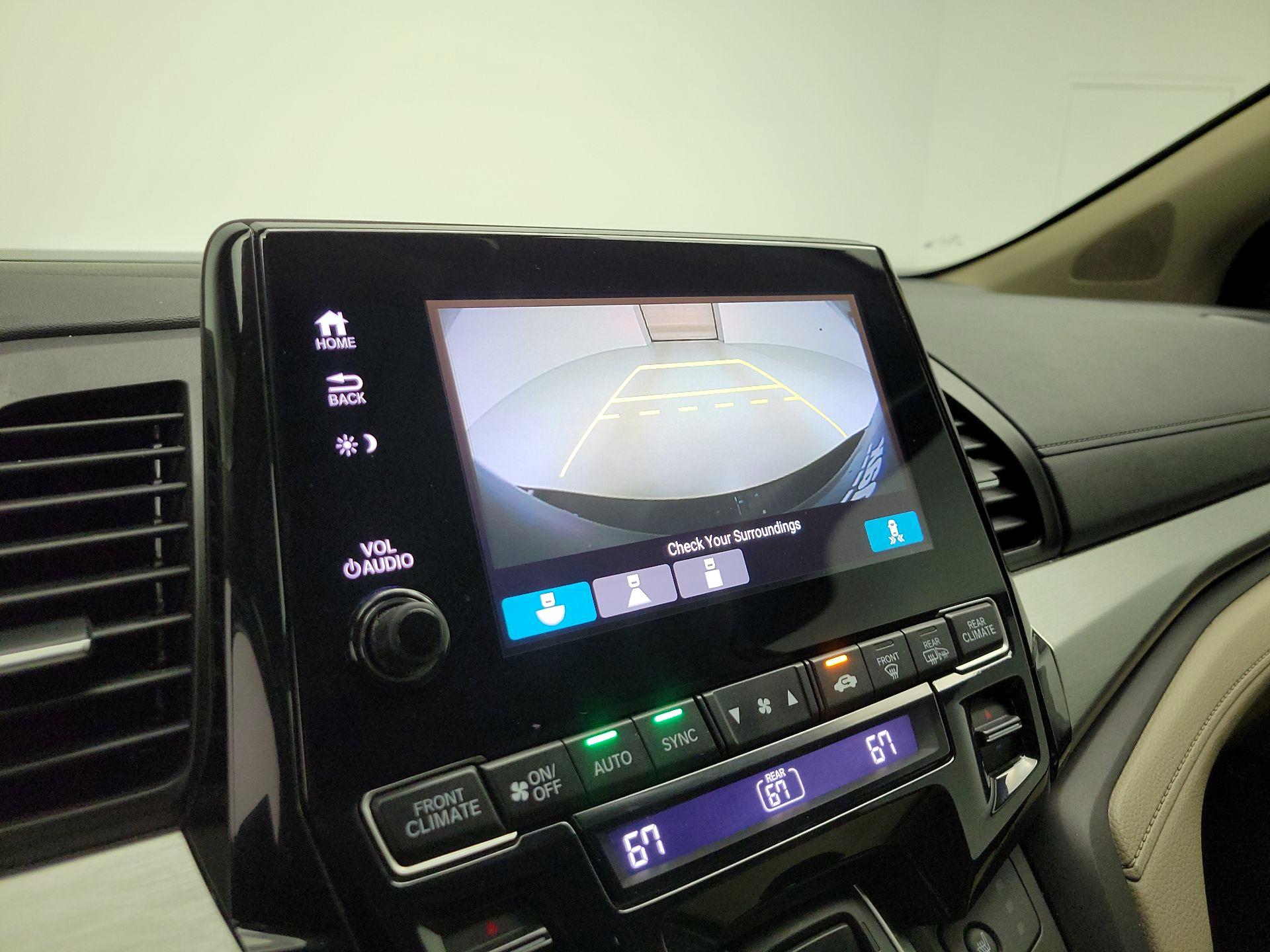 Thumbnail: 2019 Honda Odyssey - 15