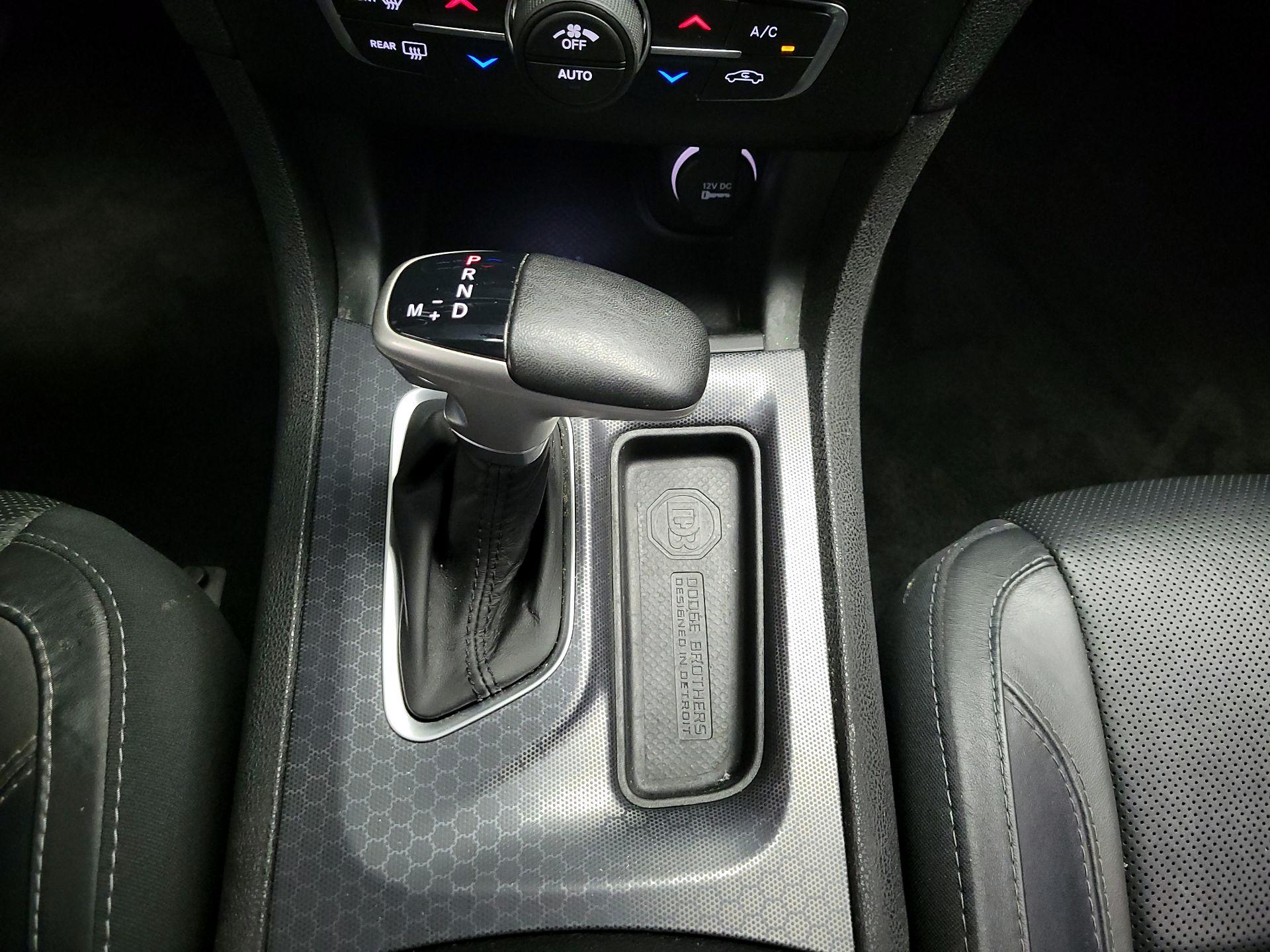 Thumbnail: 2016 Dodge Charger - 17