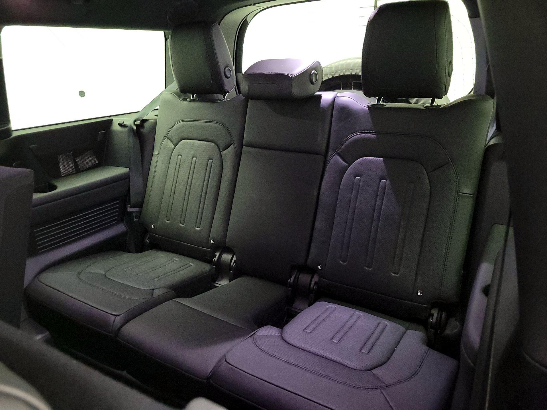 Thumbnail: 2023 Land Rover Defender - 20