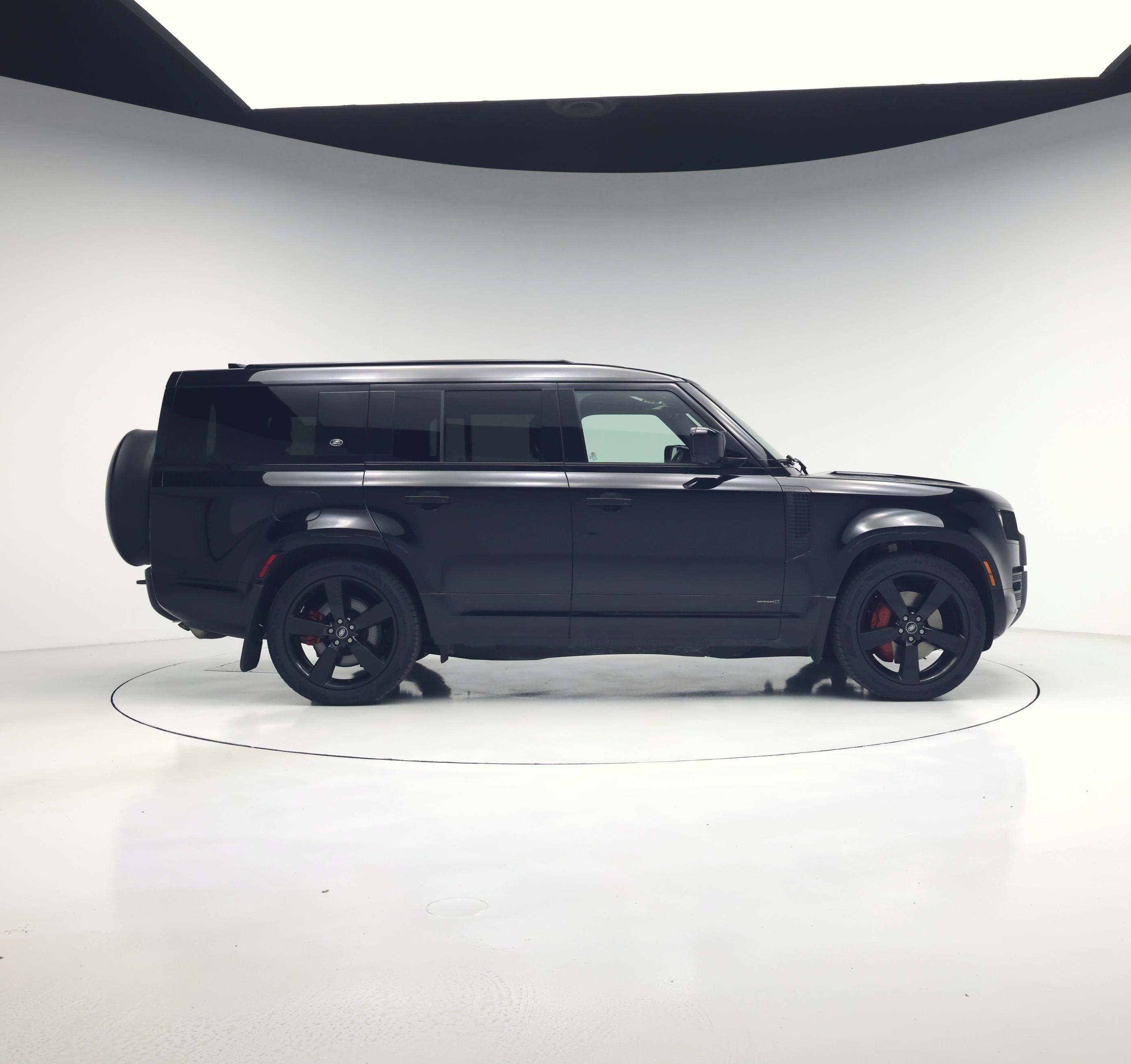 Thumbnail: 2023 Land Rover Defender - 7