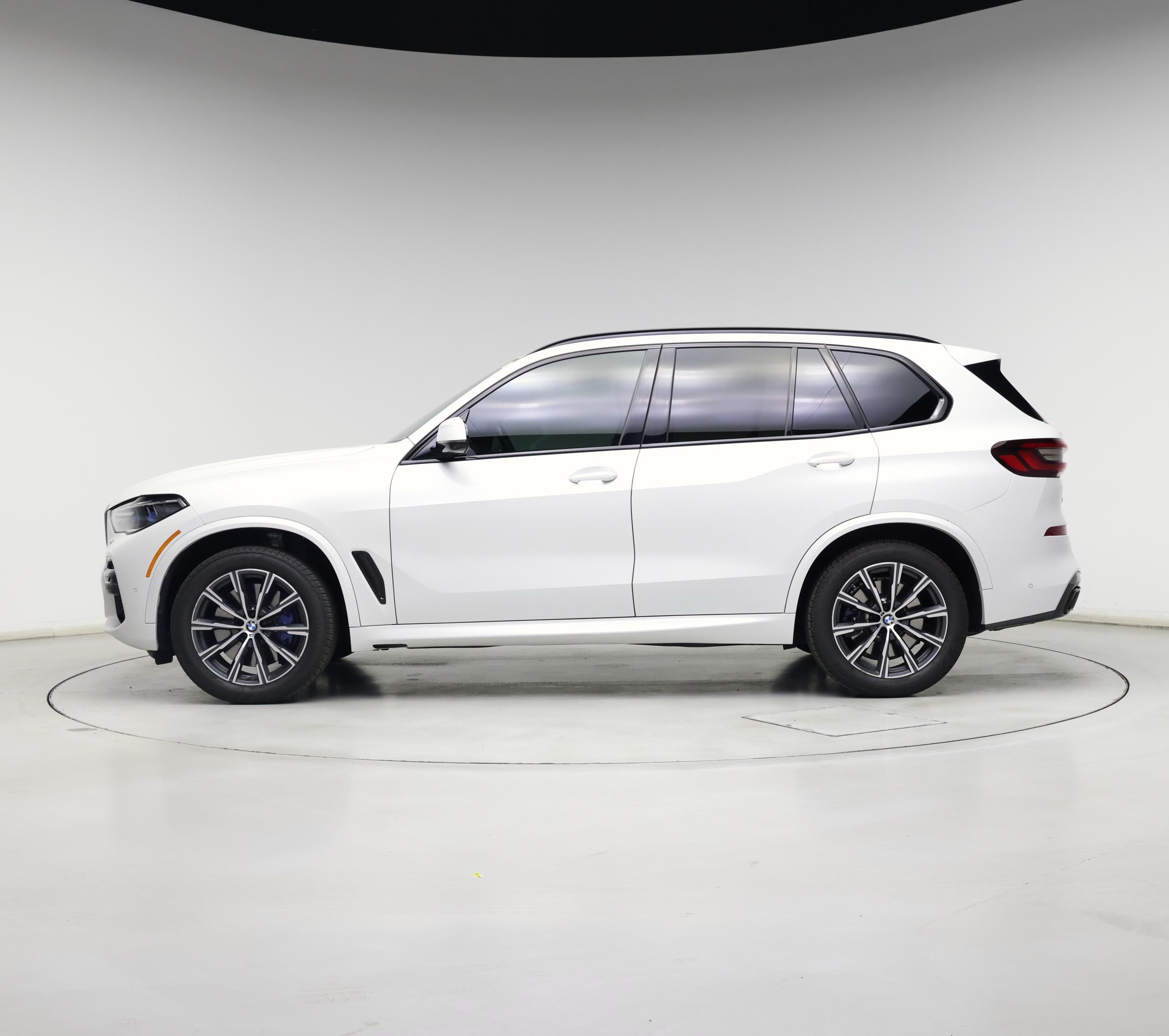 Thumbnail: 2023 BMW X5 - 3
