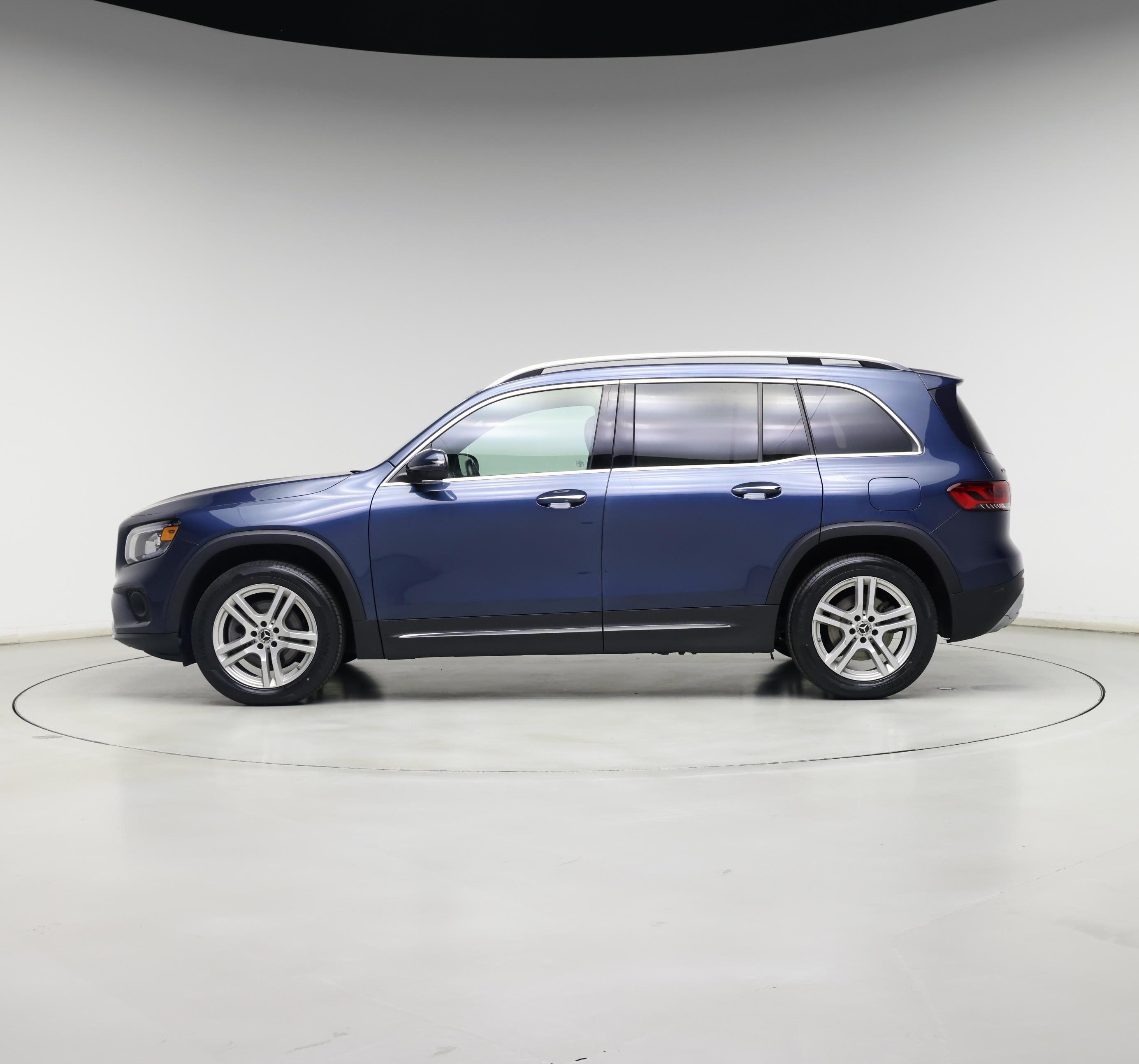 Thumbnail: 2022 Mercedes-Benz GLB - 3