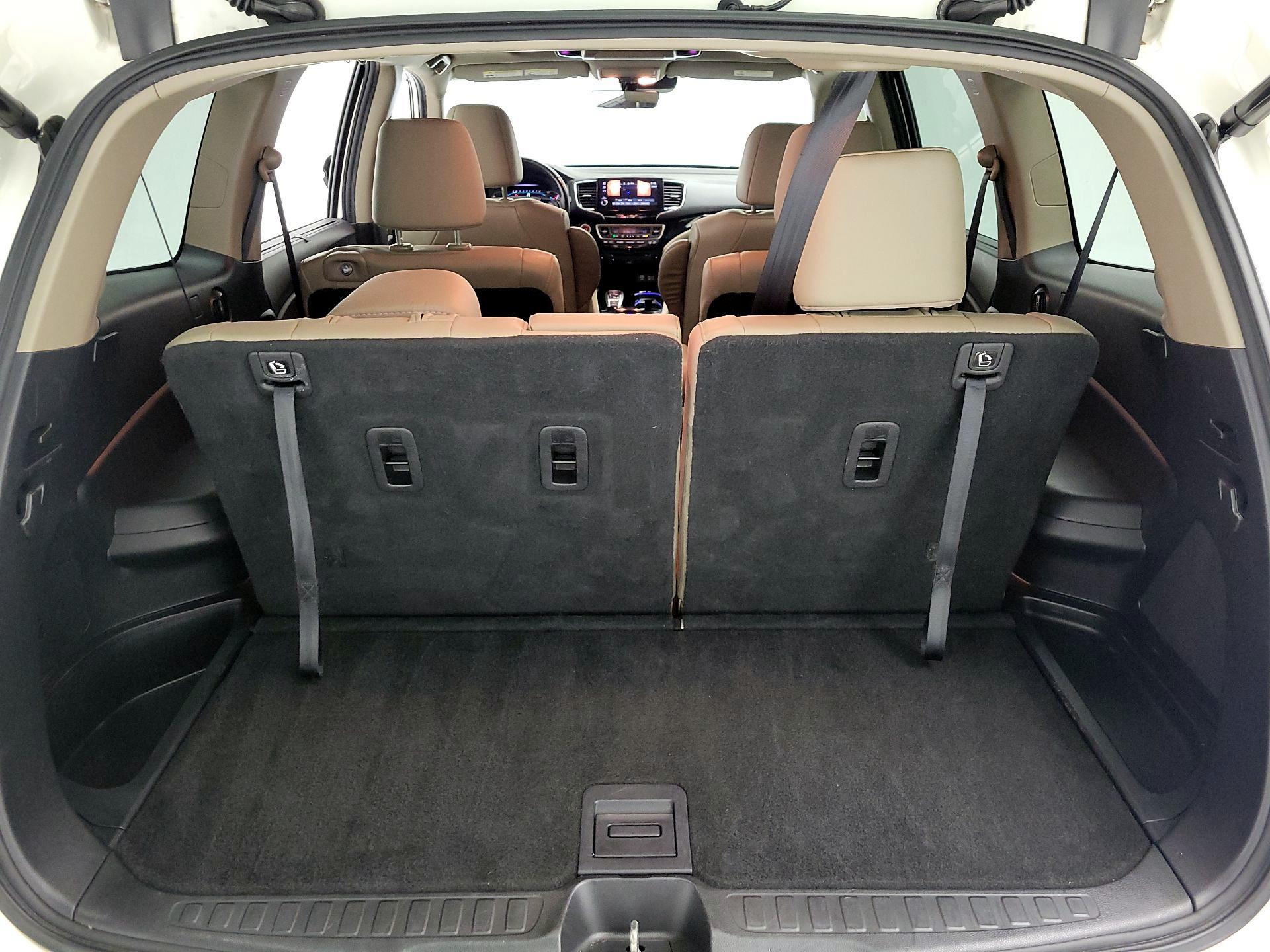 Thumbnail: 2019 Honda Pilot - 18
