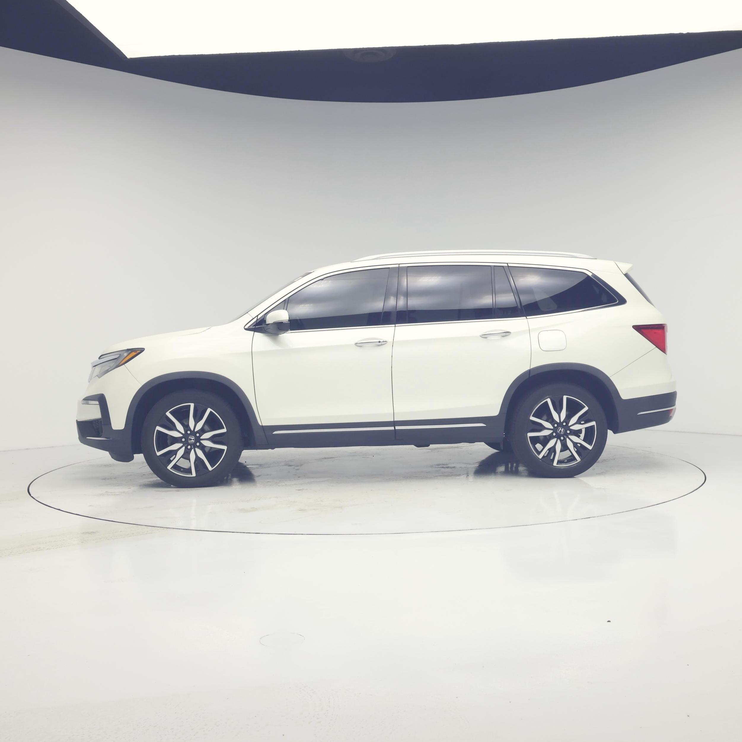 Thumbnail: 2019 Honda Pilot - 3
