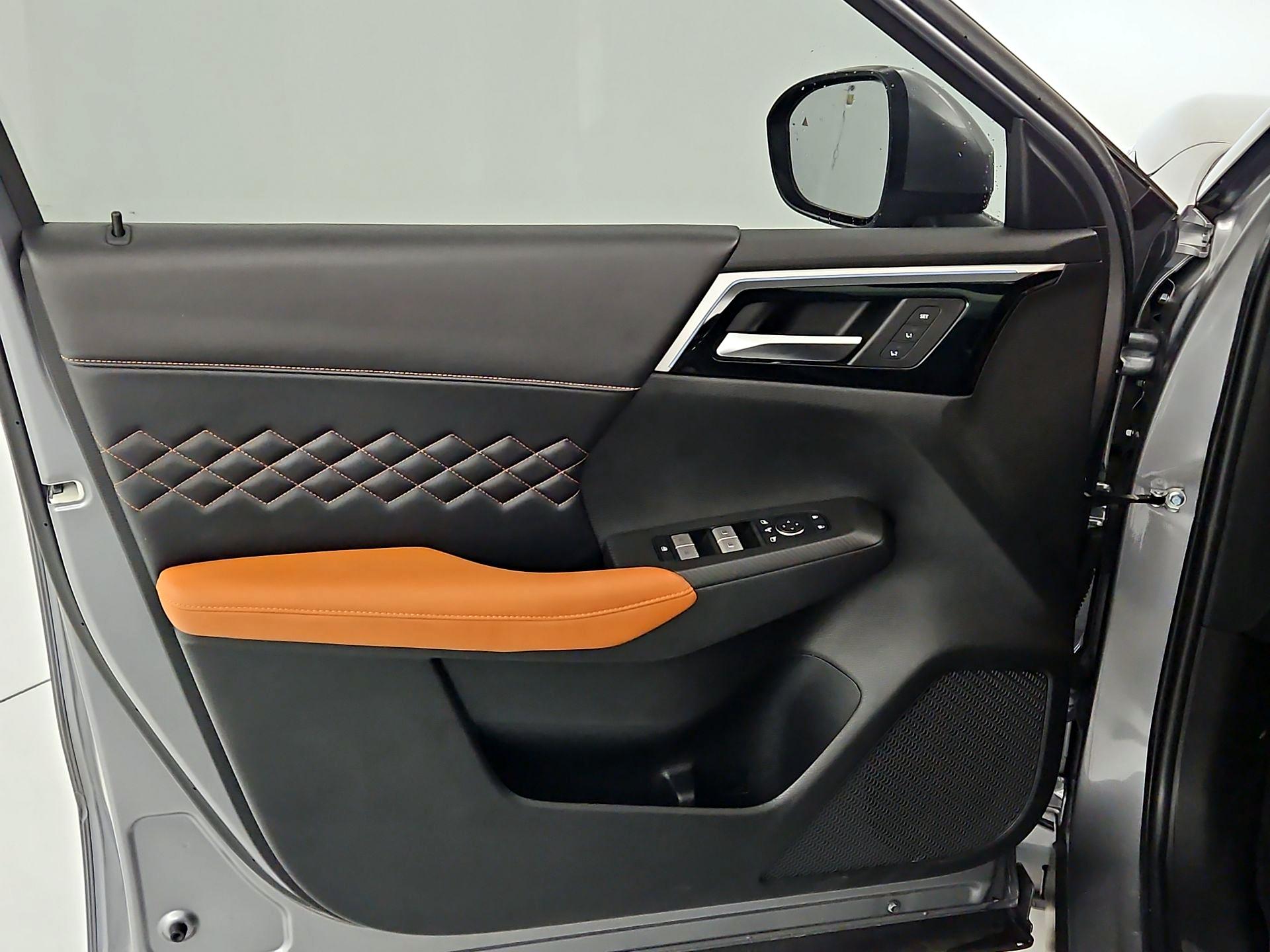 Thumbnail: 2022 Mitsubishi Outlander - 12