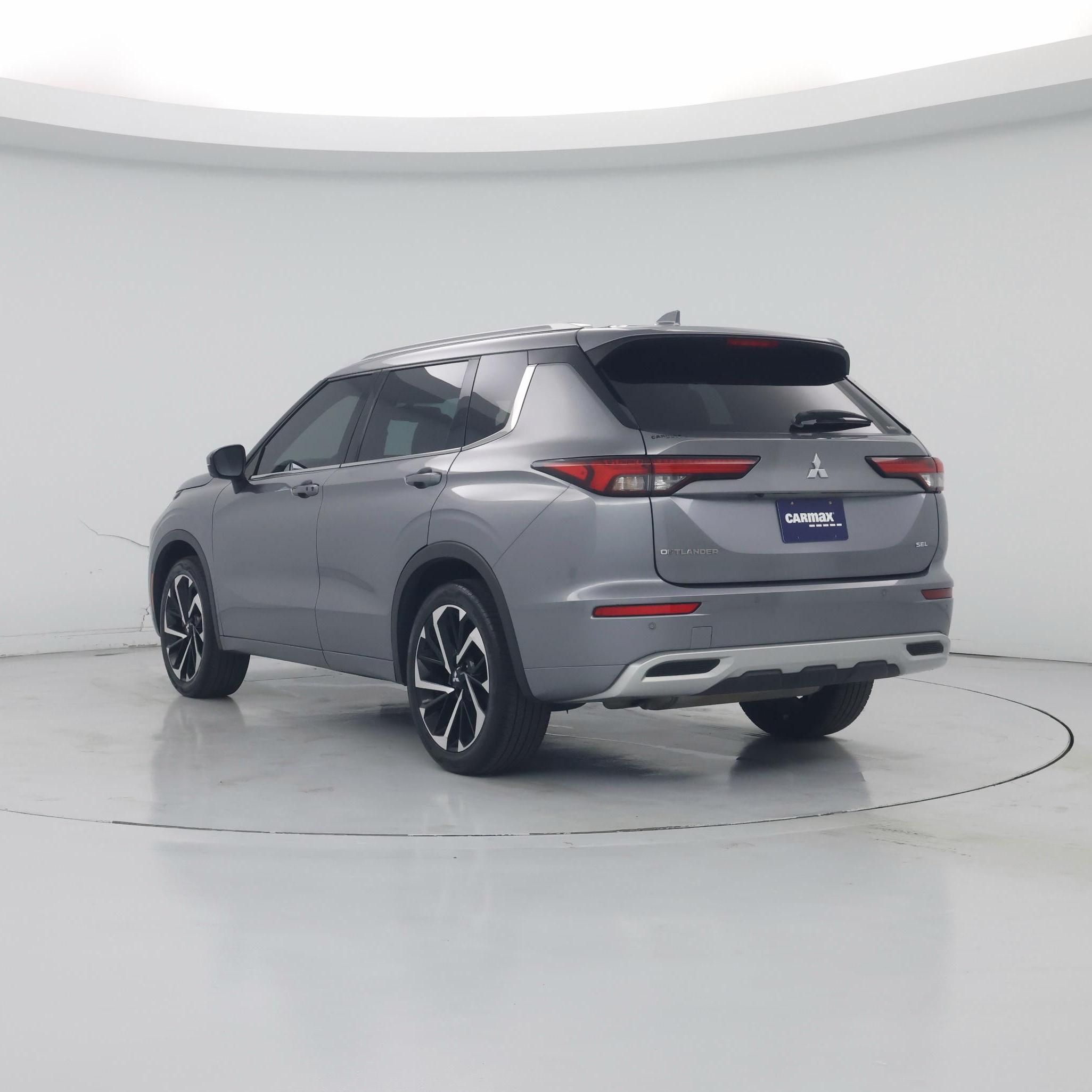 Thumbnail: 2022 Mitsubishi Outlander - 2