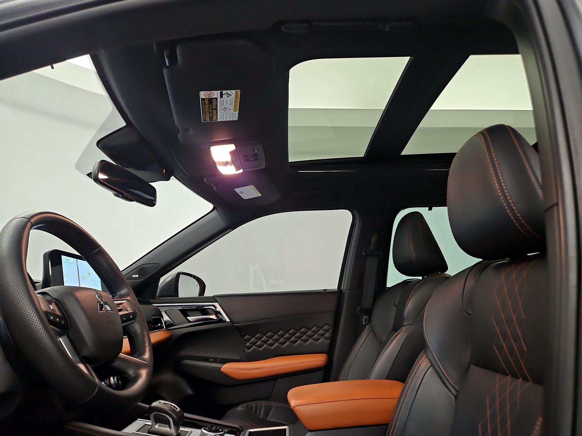 Thumbnail: 2022 Mitsubishi Outlander - 20