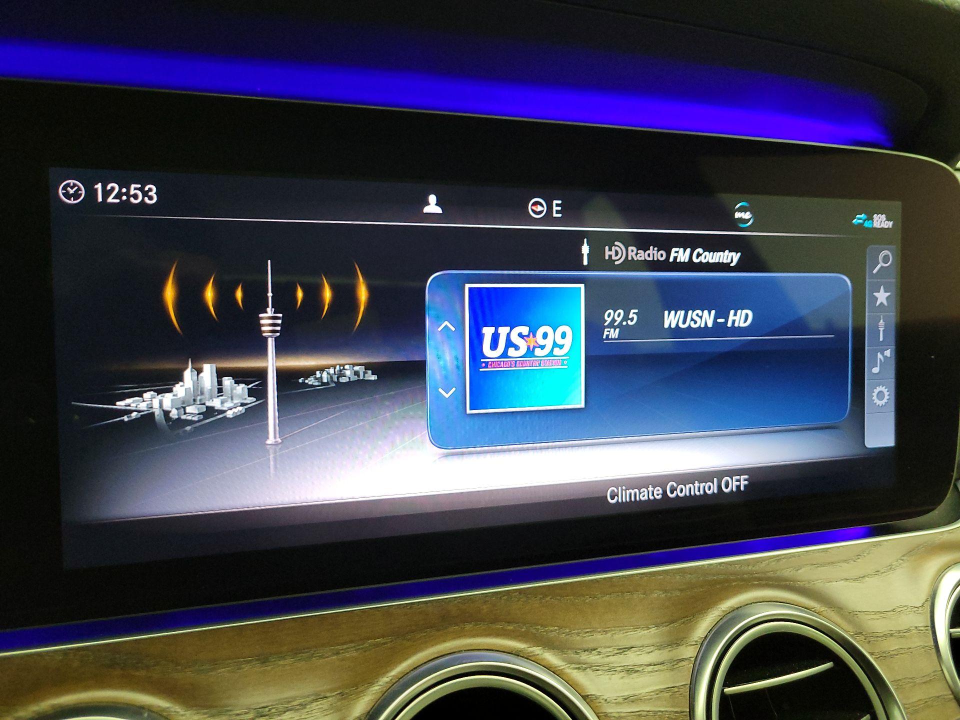 Thumbnail: 2020 Mercedes-Benz E-Class - 16