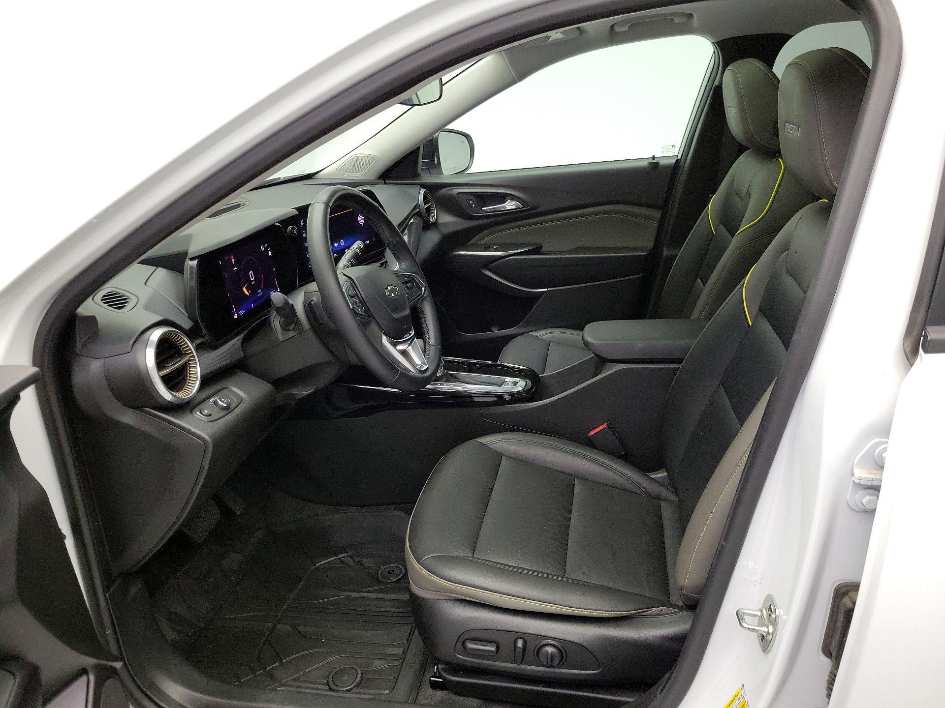 Thumbnail: 2024 Chevrolet Trax - 11