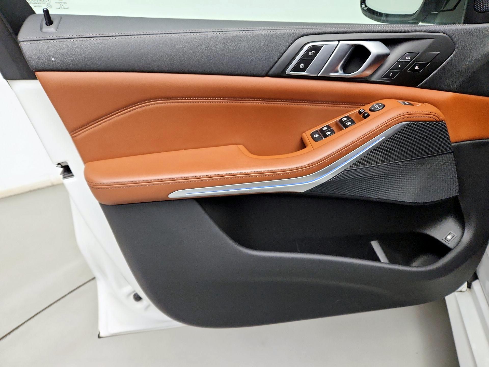 Thumbnail: 2022 BMW X5 - 12