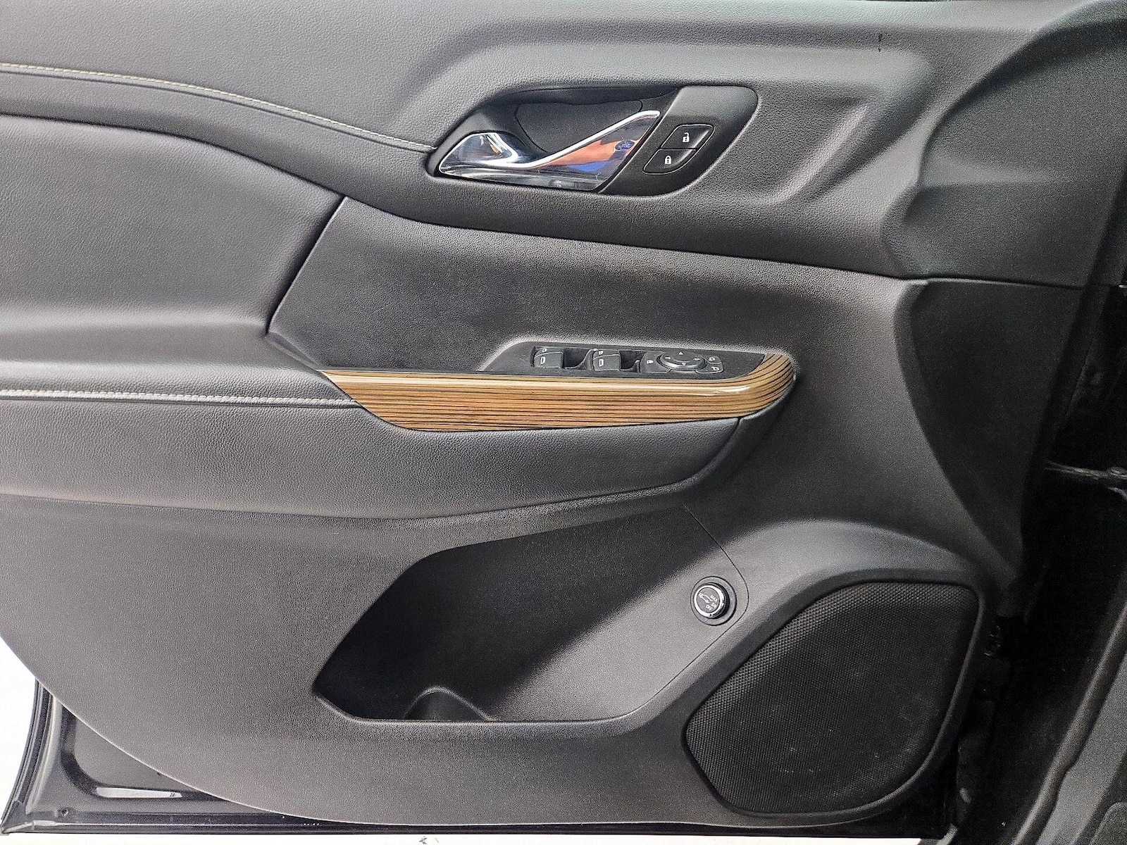 2022 GMC Acadia SLE - Photo 13