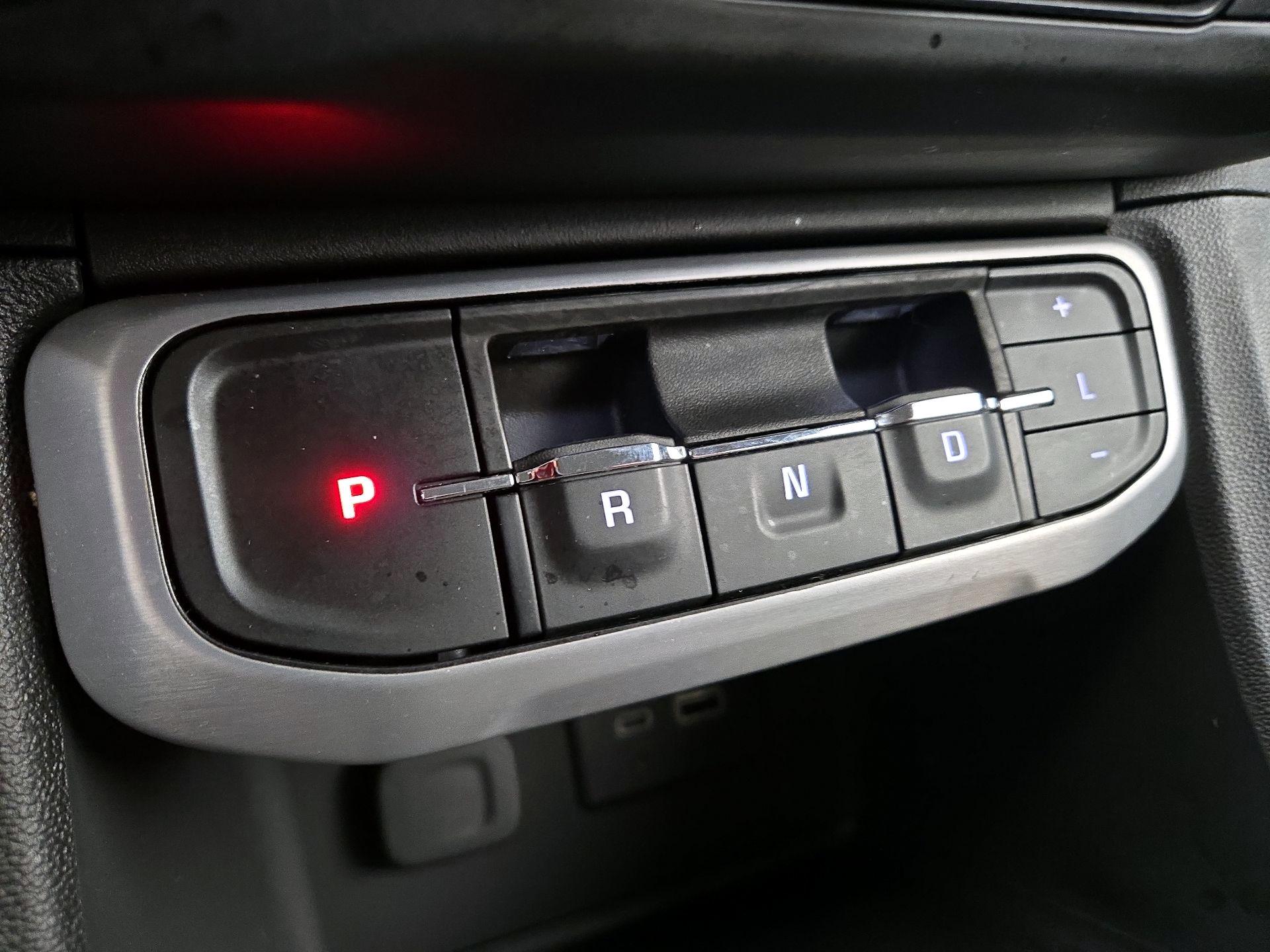 Thumbnail: 2022 GMC Acadia - 17