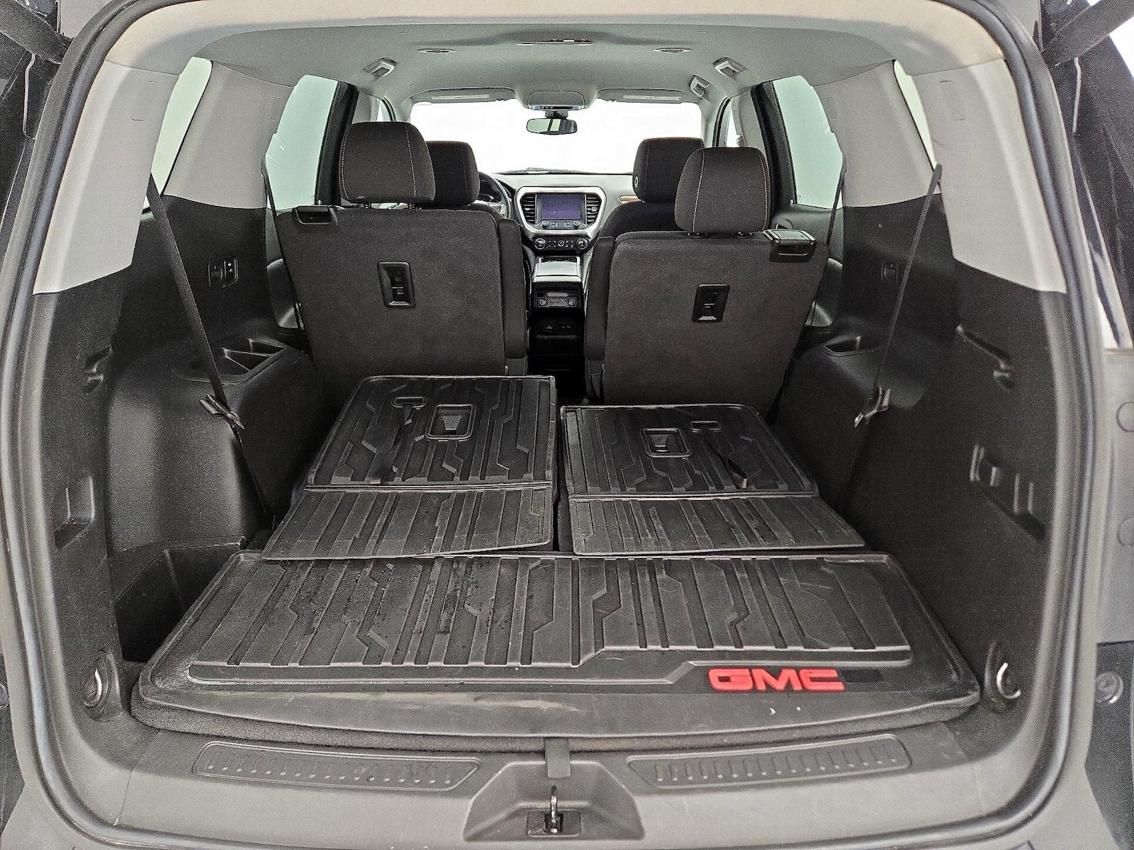 2022 GMC Acadia SLE - Photo 23