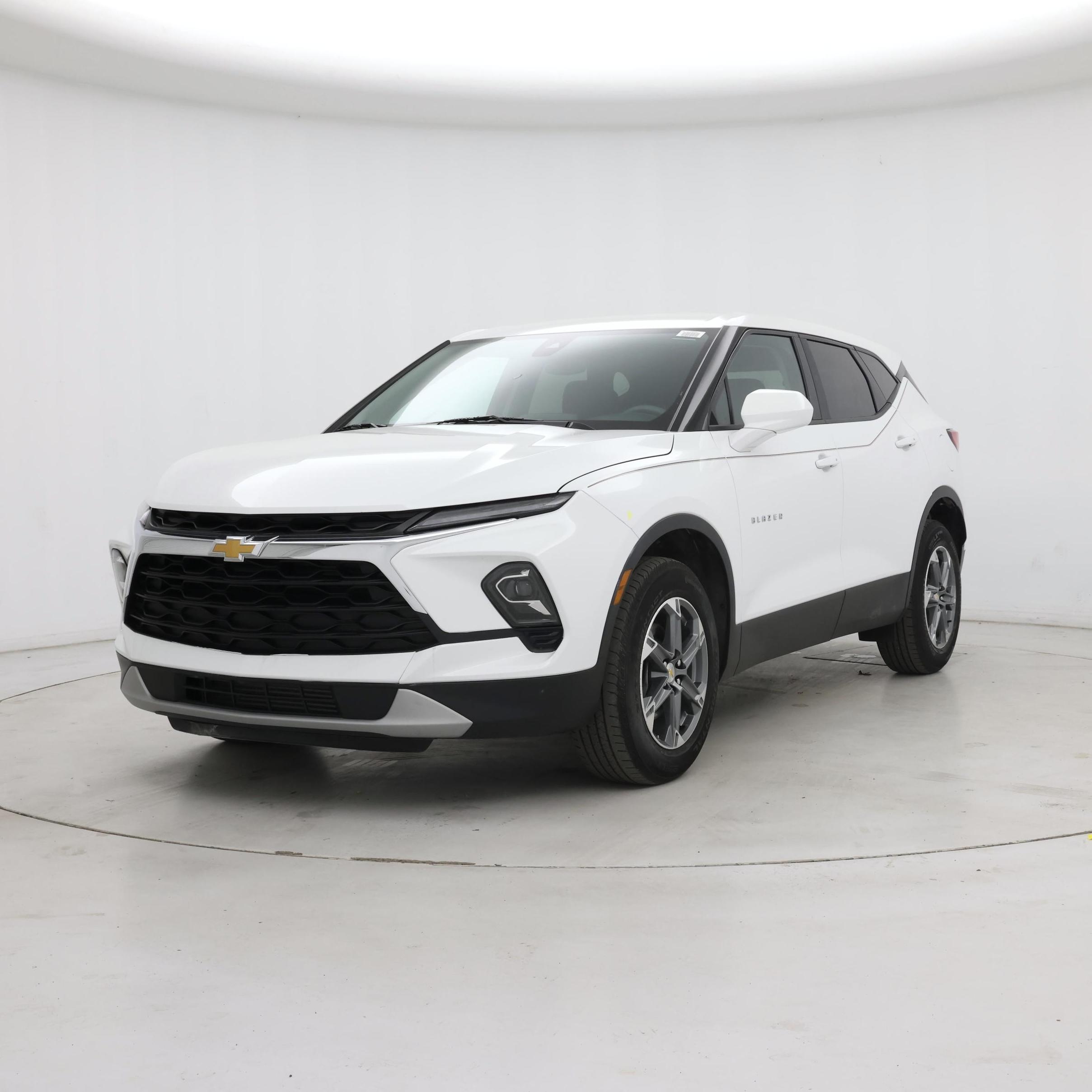 Thumbnail: 2023 Chevrolet Blazer - 4