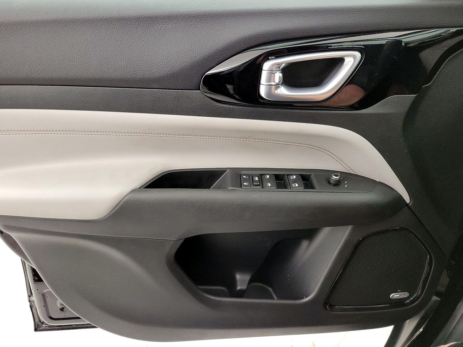 Thumbnail: 2022 Jeep Compass - 12