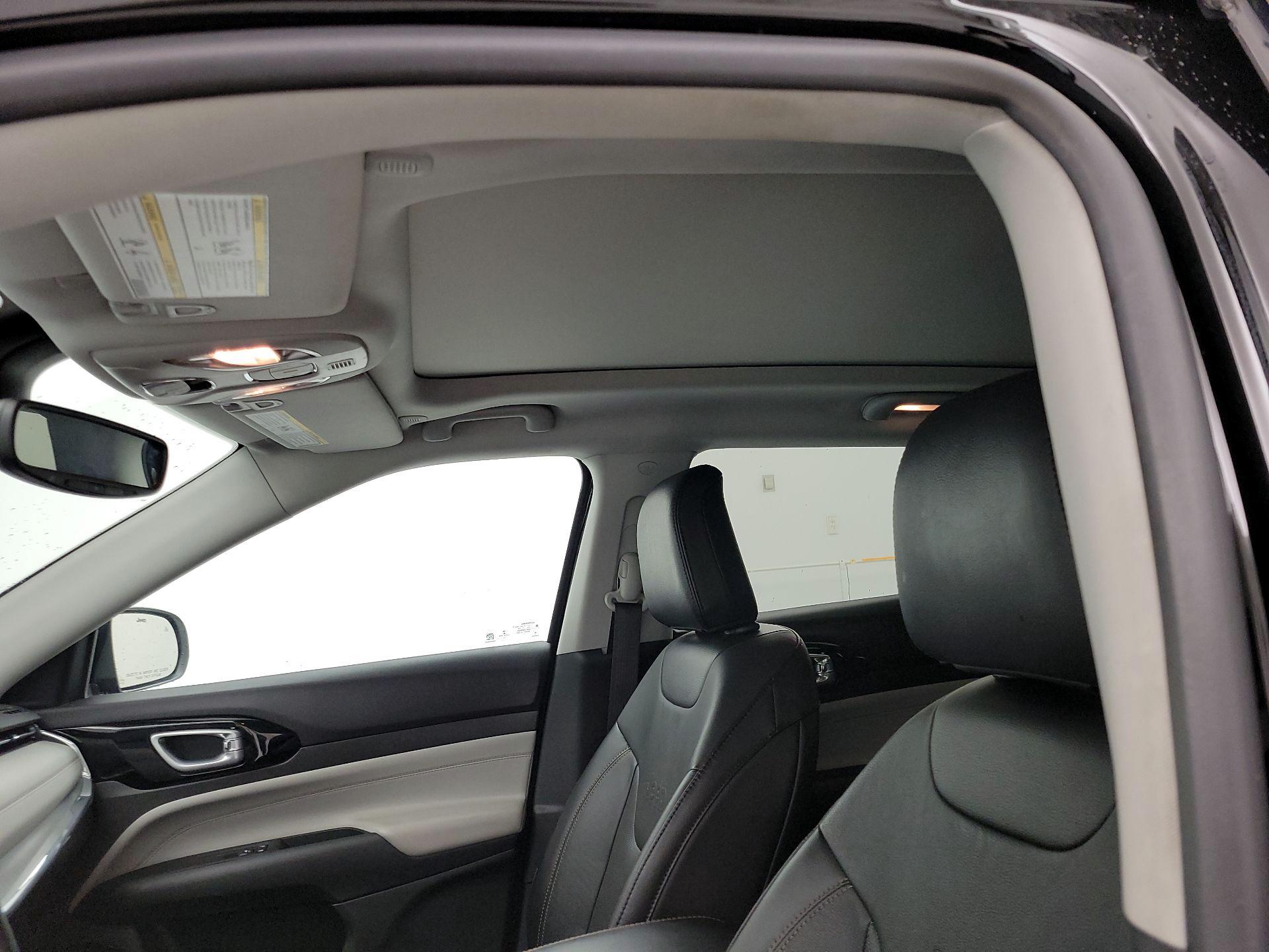 Thumbnail: 2022 Jeep Compass - 19