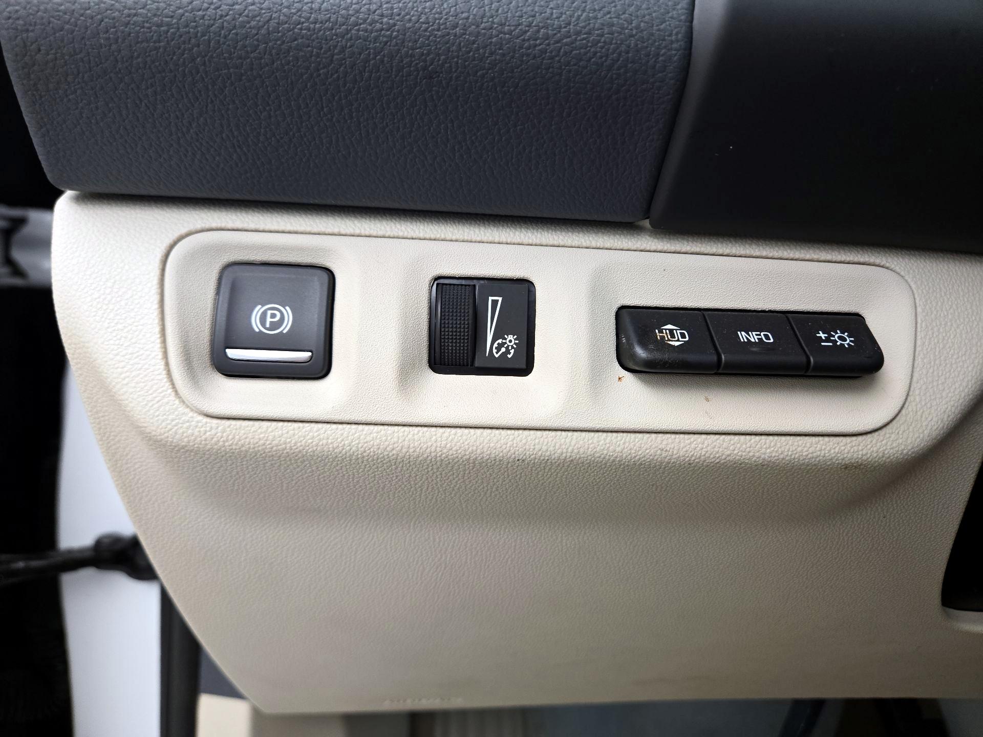 Thumbnail: 2022 GMC Acadia - 13