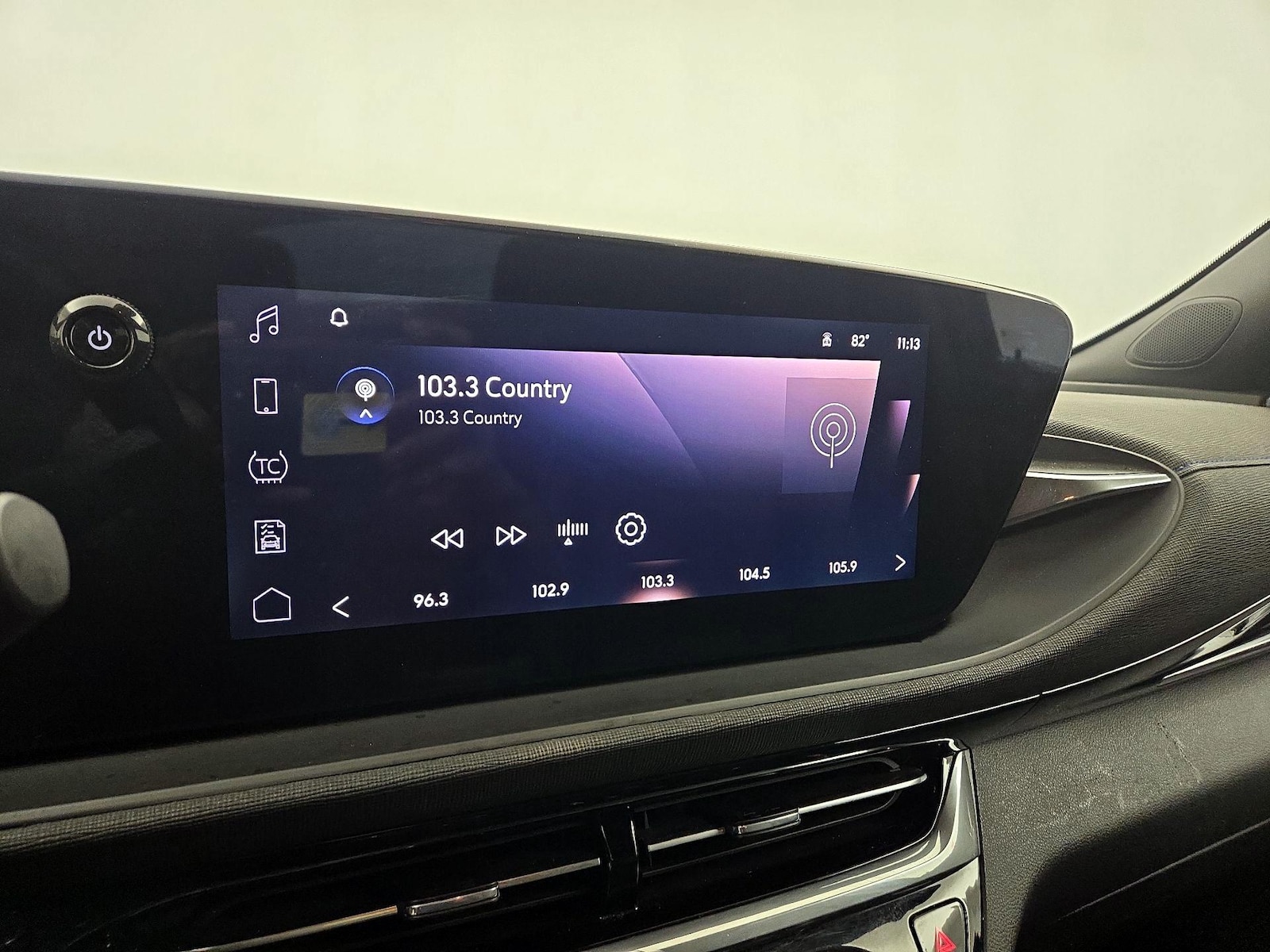2024 Buick Envista Sport Touring - Photo 16