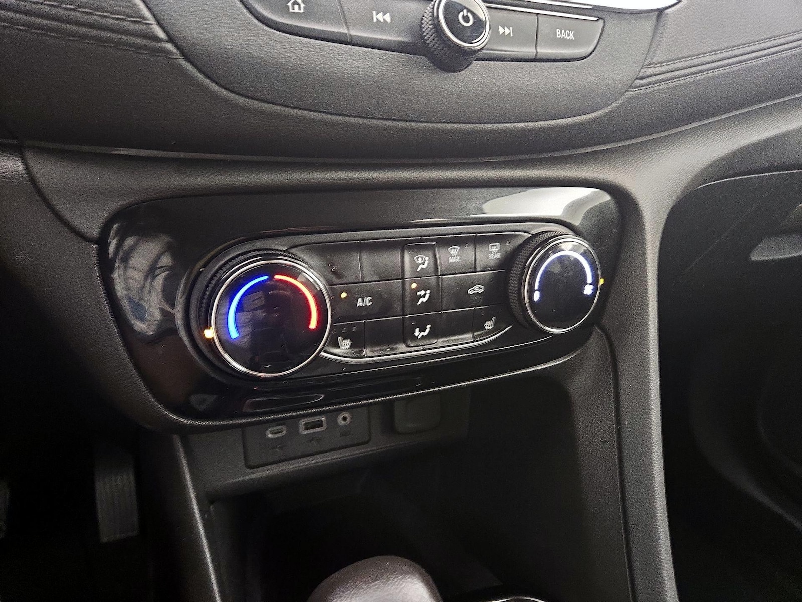 2022 Buick Encore GX Preferred - Photo 17