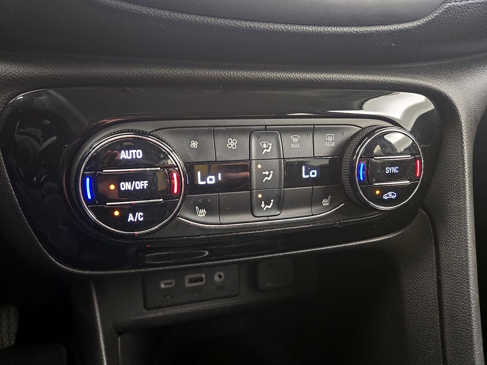 Thumbnail: 2021 Buick Encore GX - 16