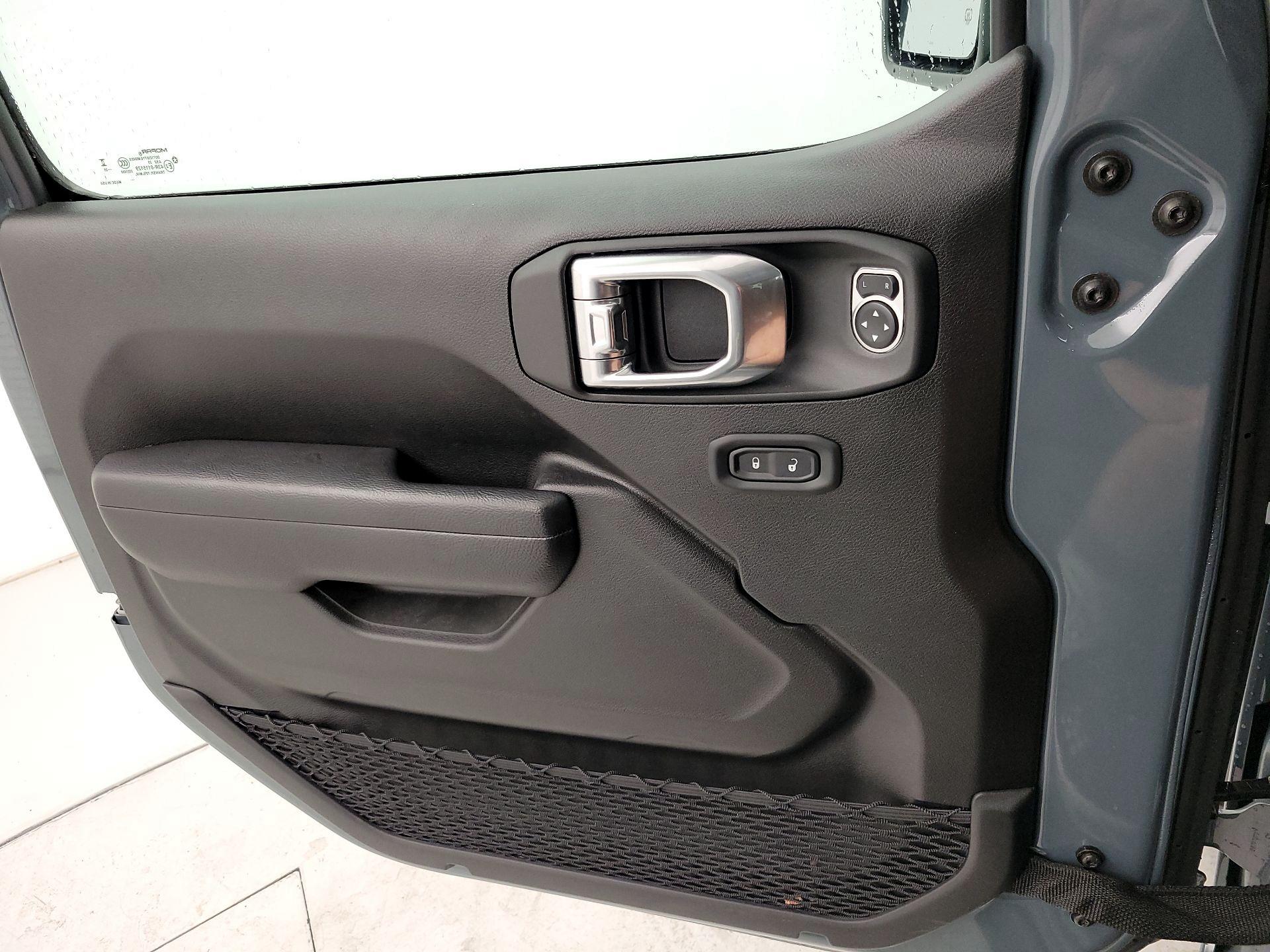 Thumbnail: 2025 Jeep Wrangler - 12