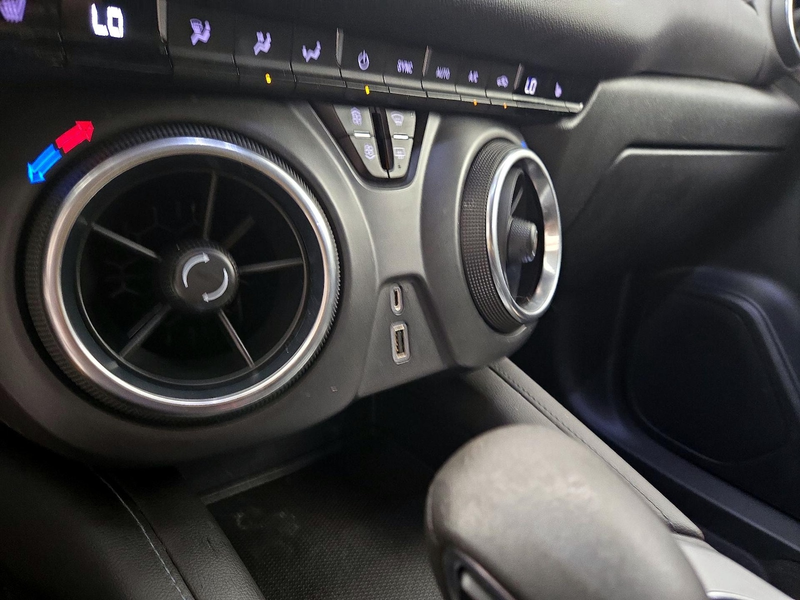 2021 Chevrolet Blazer 2LT - Photo 19