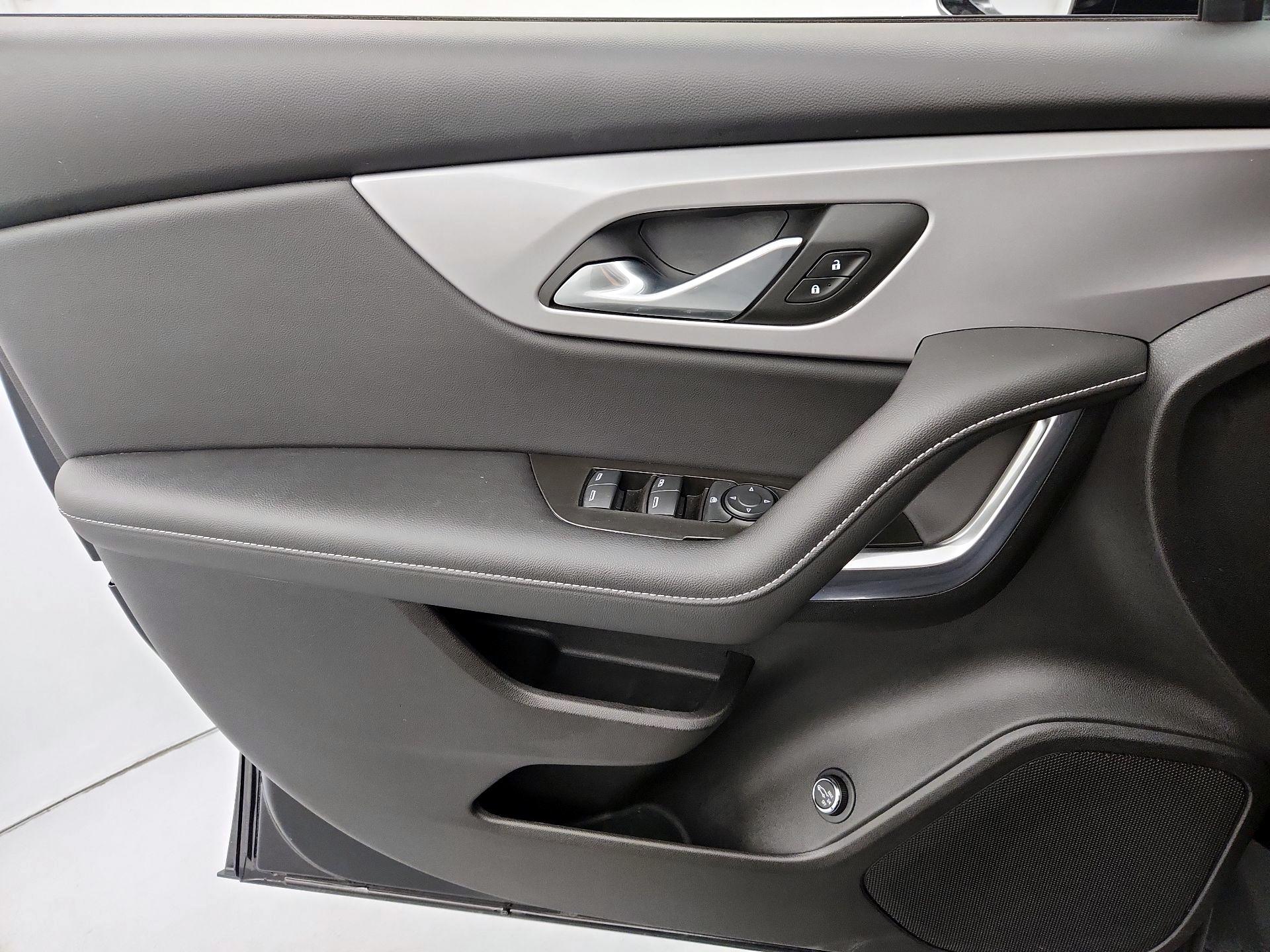 Thumbnail: 2023 Chevrolet Blazer - 12
