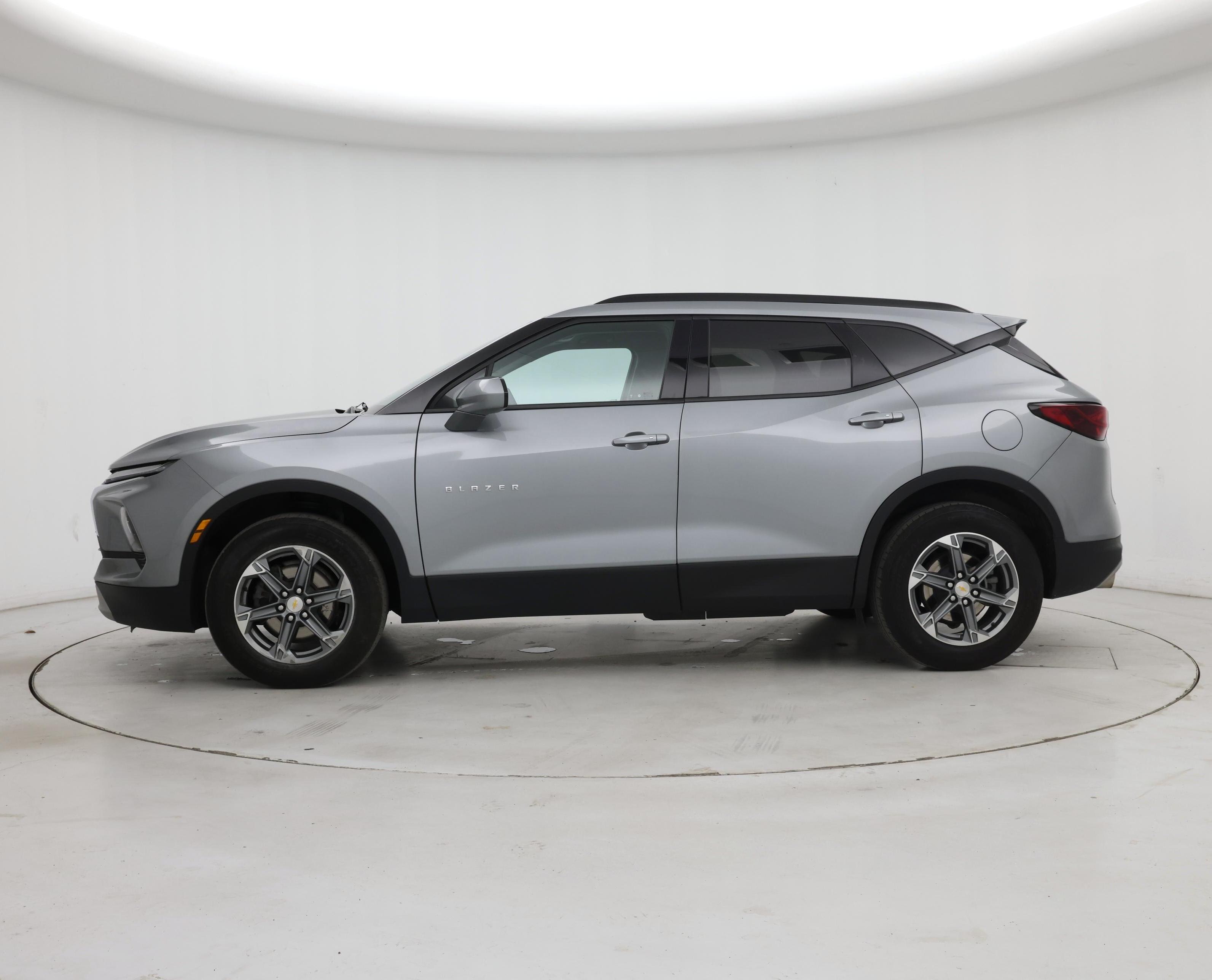 Thumbnail: 2023 Chevrolet Blazer - 3