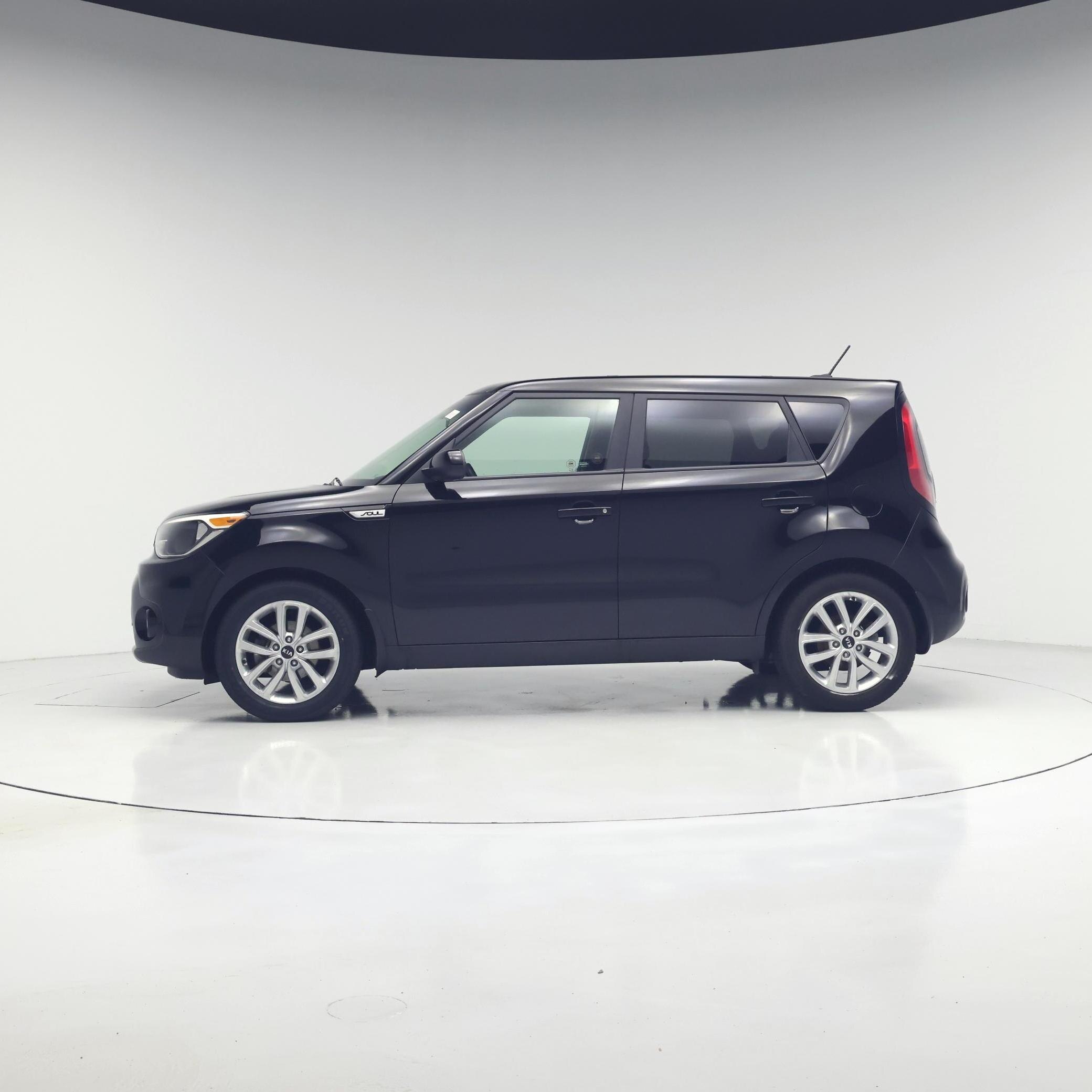 Thumbnail: 2019 Kia Soul - 3