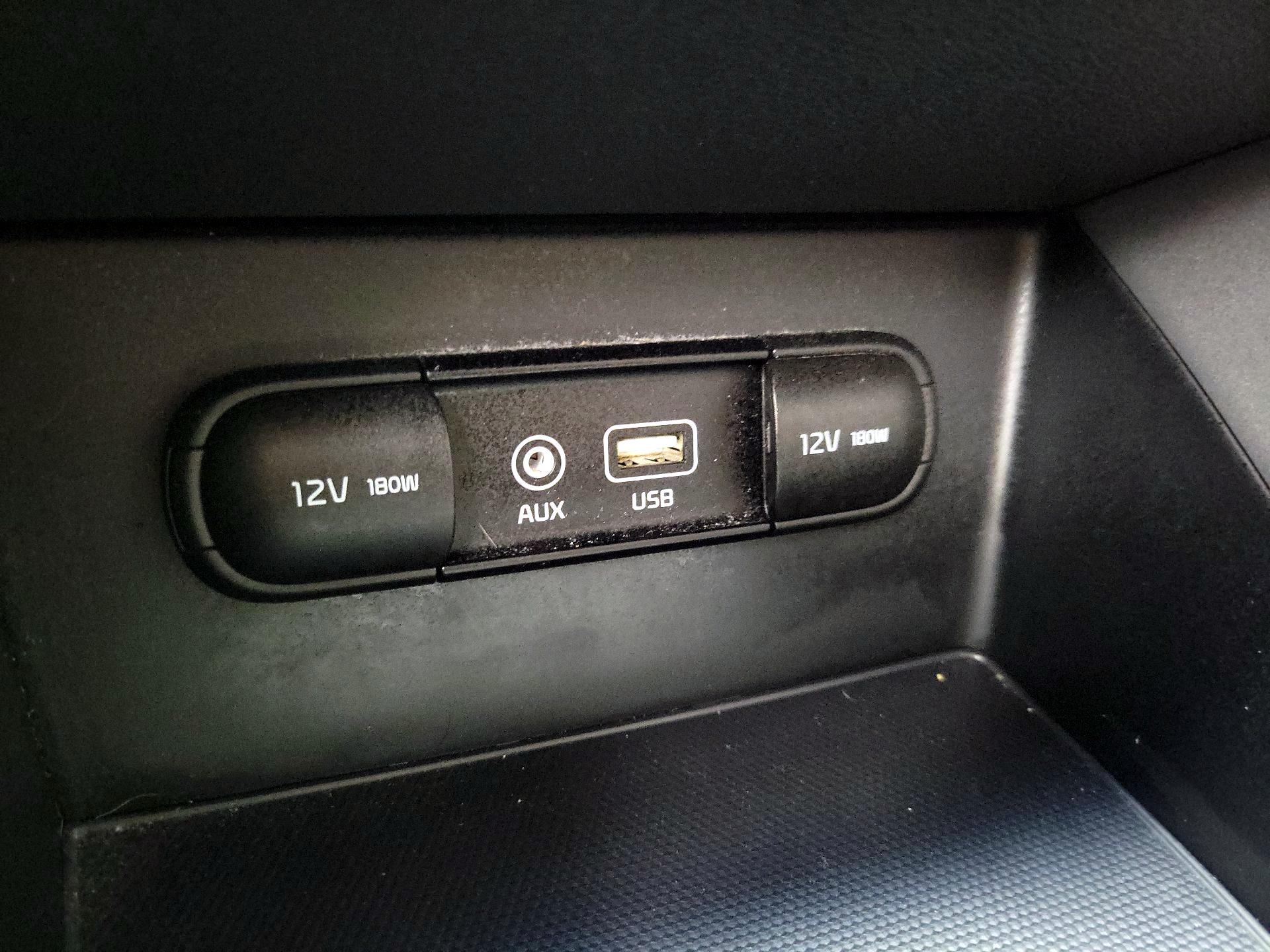 Thumbnail: 2019 Kia Niro - 17