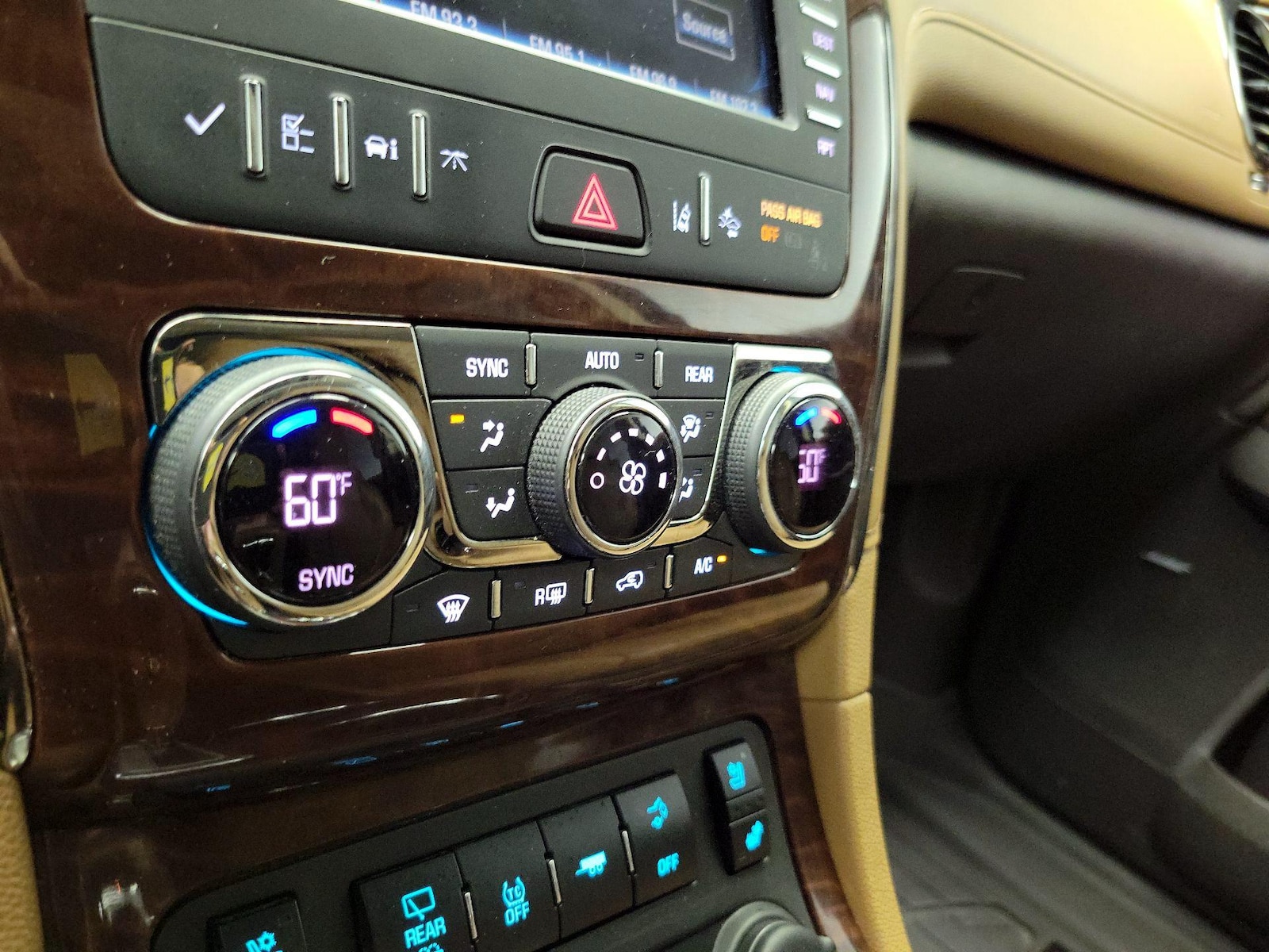 2017 Buick Enclave Premium - Photo 18