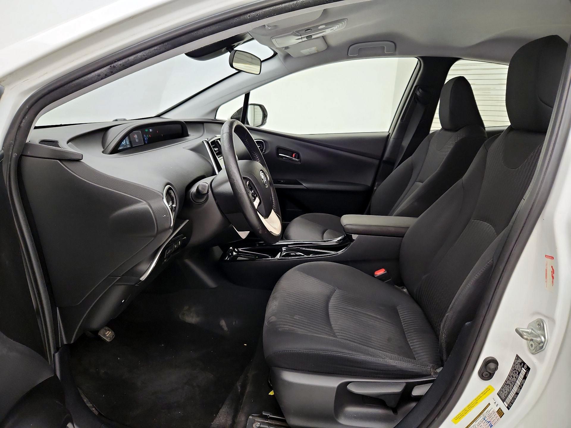 Thumbnail: 2018 Toyota Prius - 11