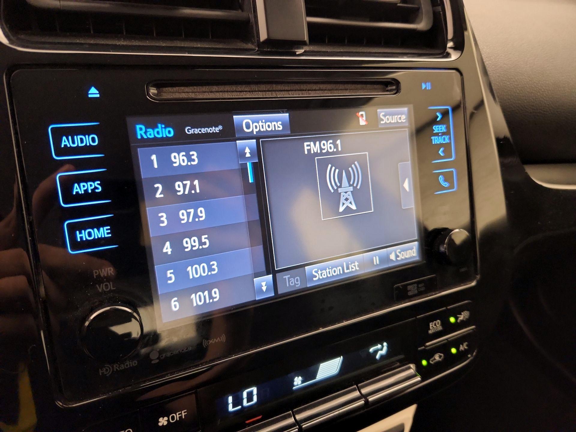 Thumbnail: 2018 Toyota Prius - 16