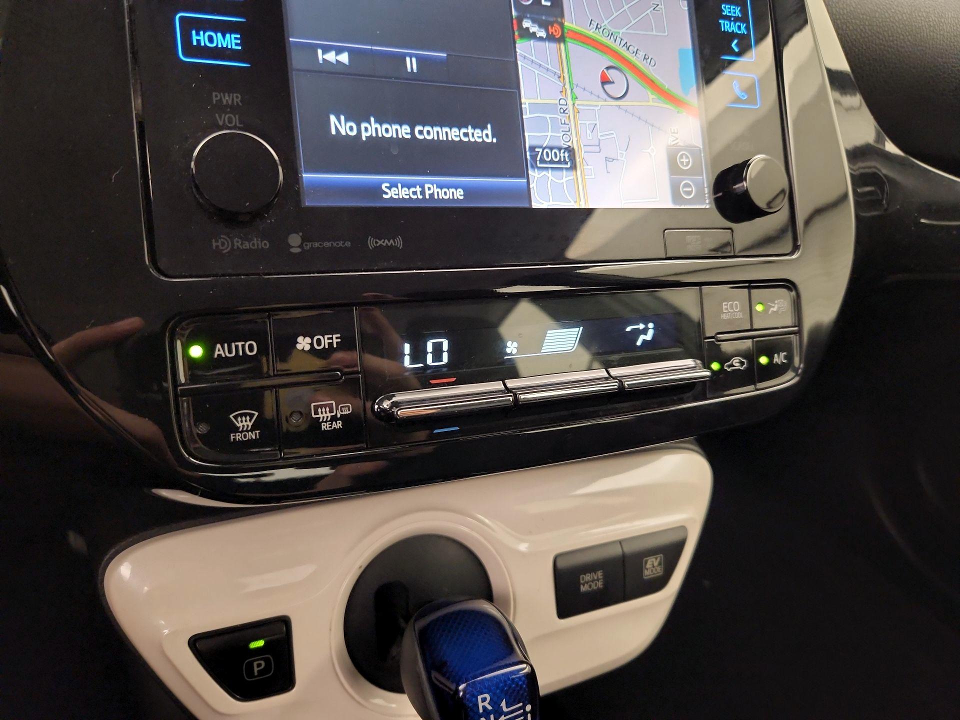 Thumbnail: 2018 Toyota Prius - 17